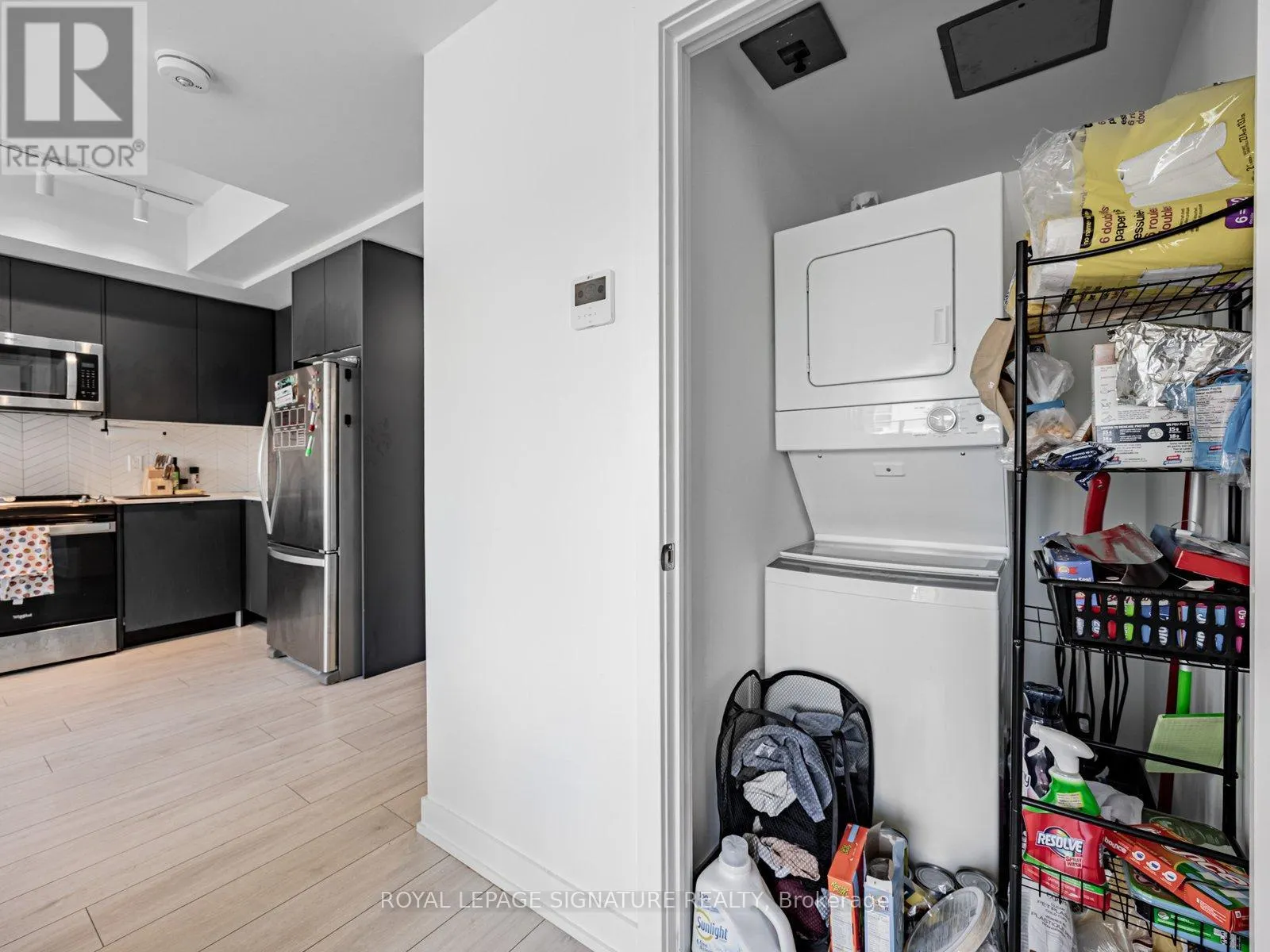 448 - 1608 CHARLES STREET E