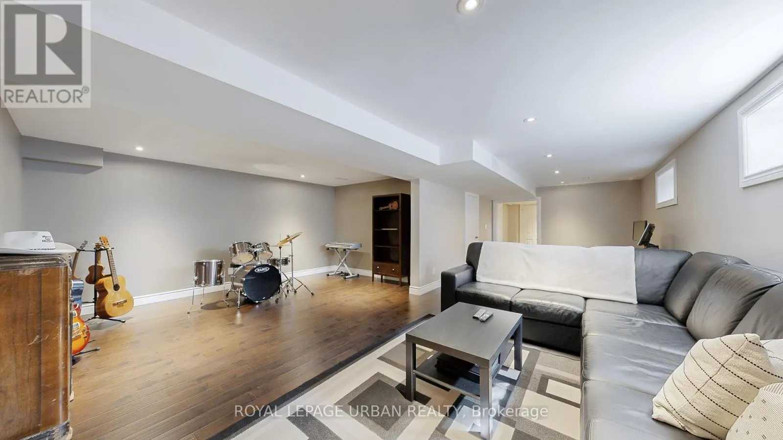 96 COALPORT DRIVE