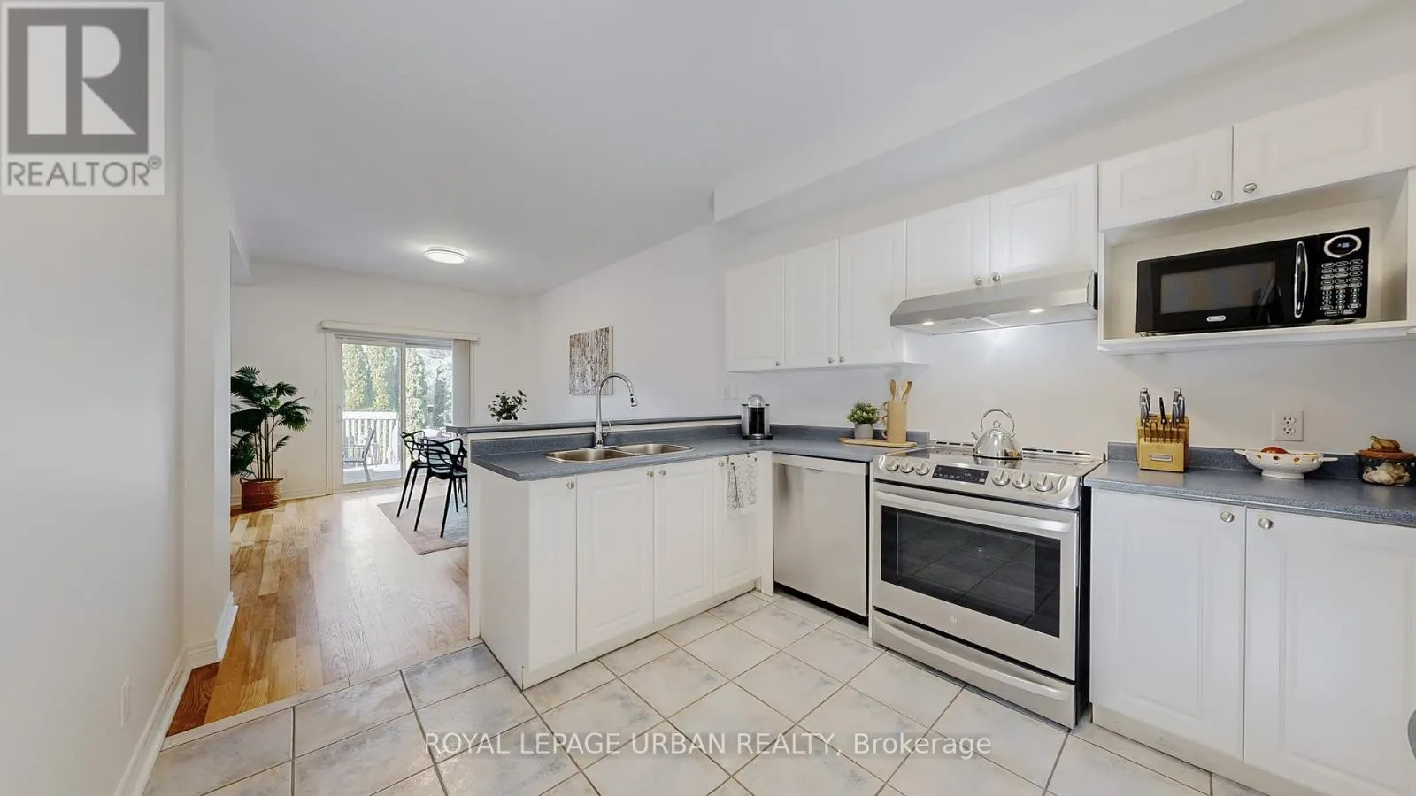 96 COALPORT DRIVE