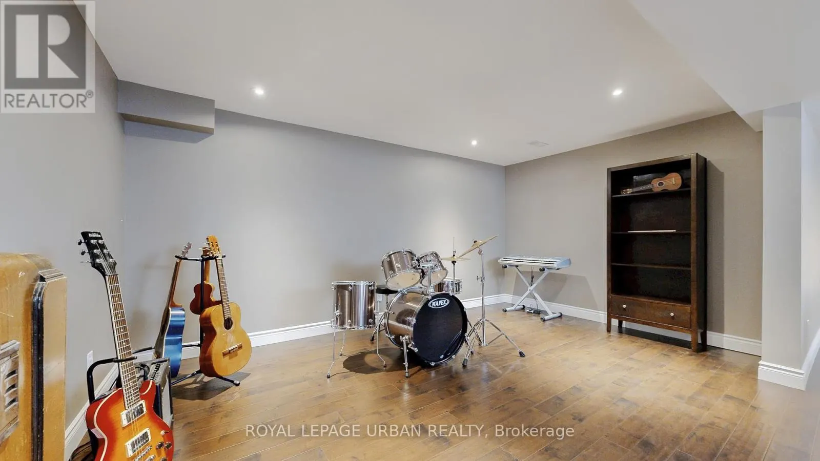 96 COALPORT DRIVE
