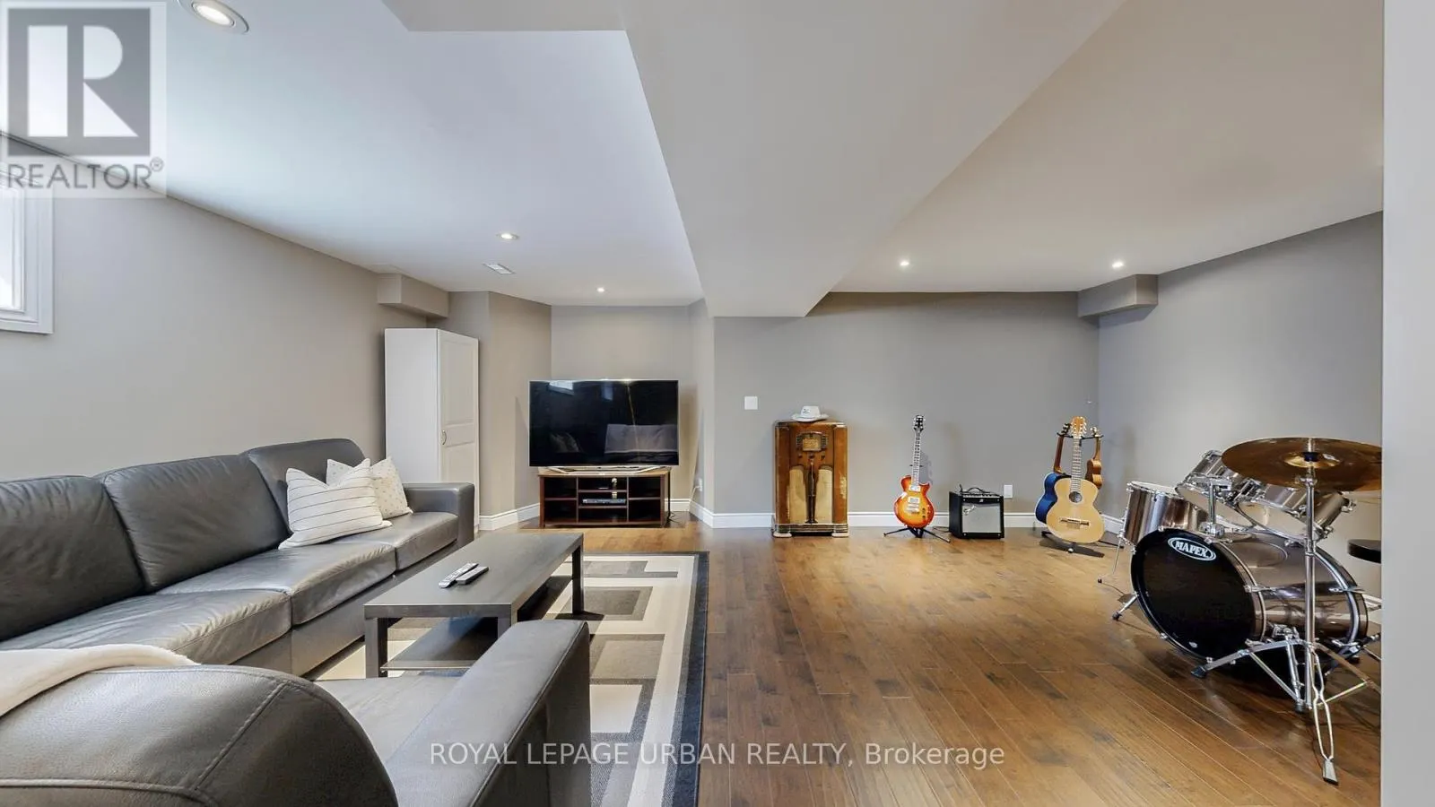 96 COALPORT DRIVE