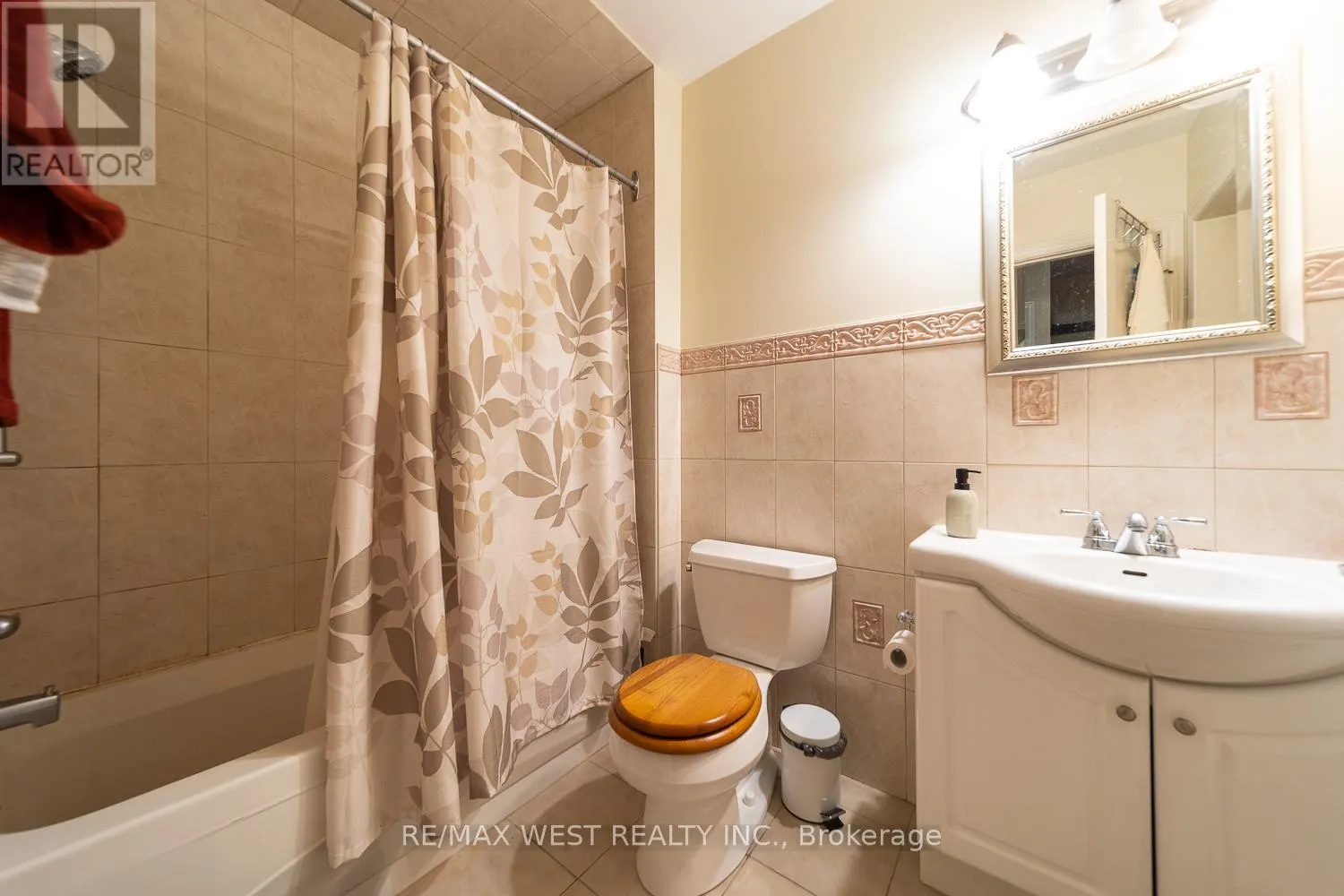 MAIN - 975 BROADVIEW AVENUE