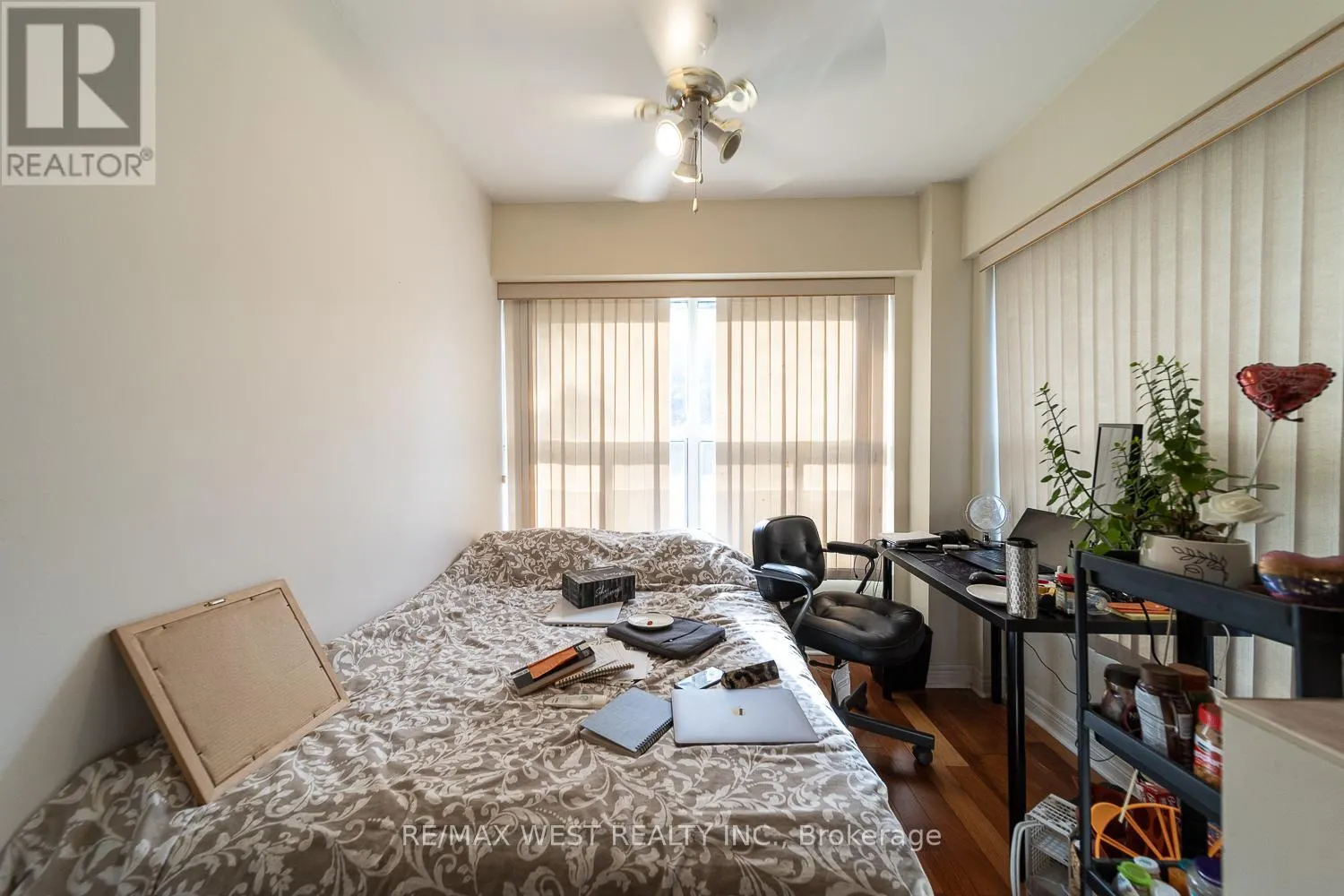 MAIN - 975 BROADVIEW AVENUE