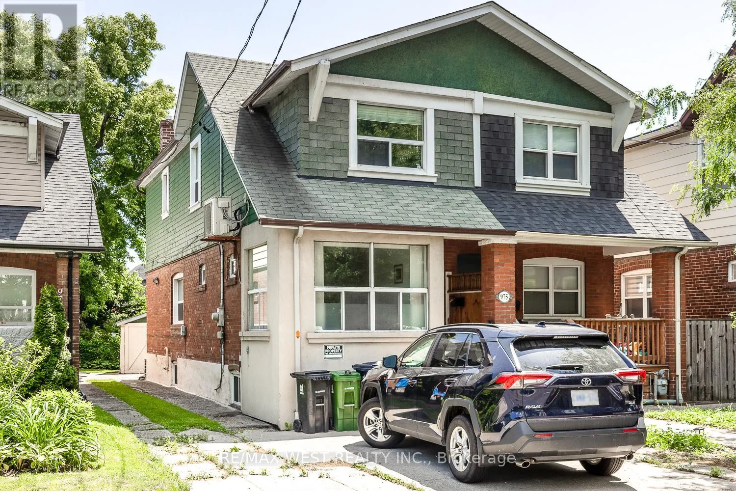MAIN - 975 BROADVIEW AVENUE