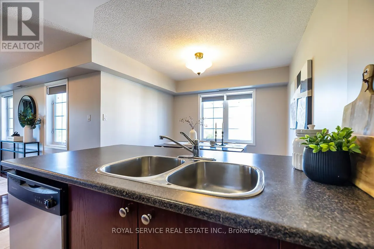 312 - 75 SHIPWAY AVENUE, #312