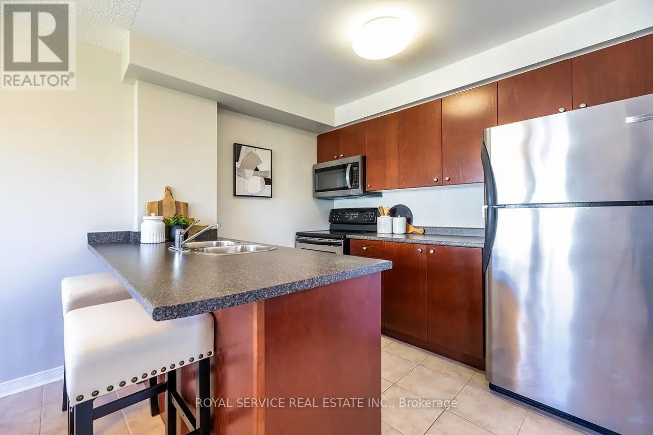 312 - 75 SHIPWAY AVENUE, #312