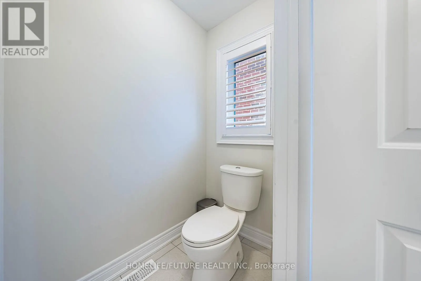 32 GILLIVARY DRIVE