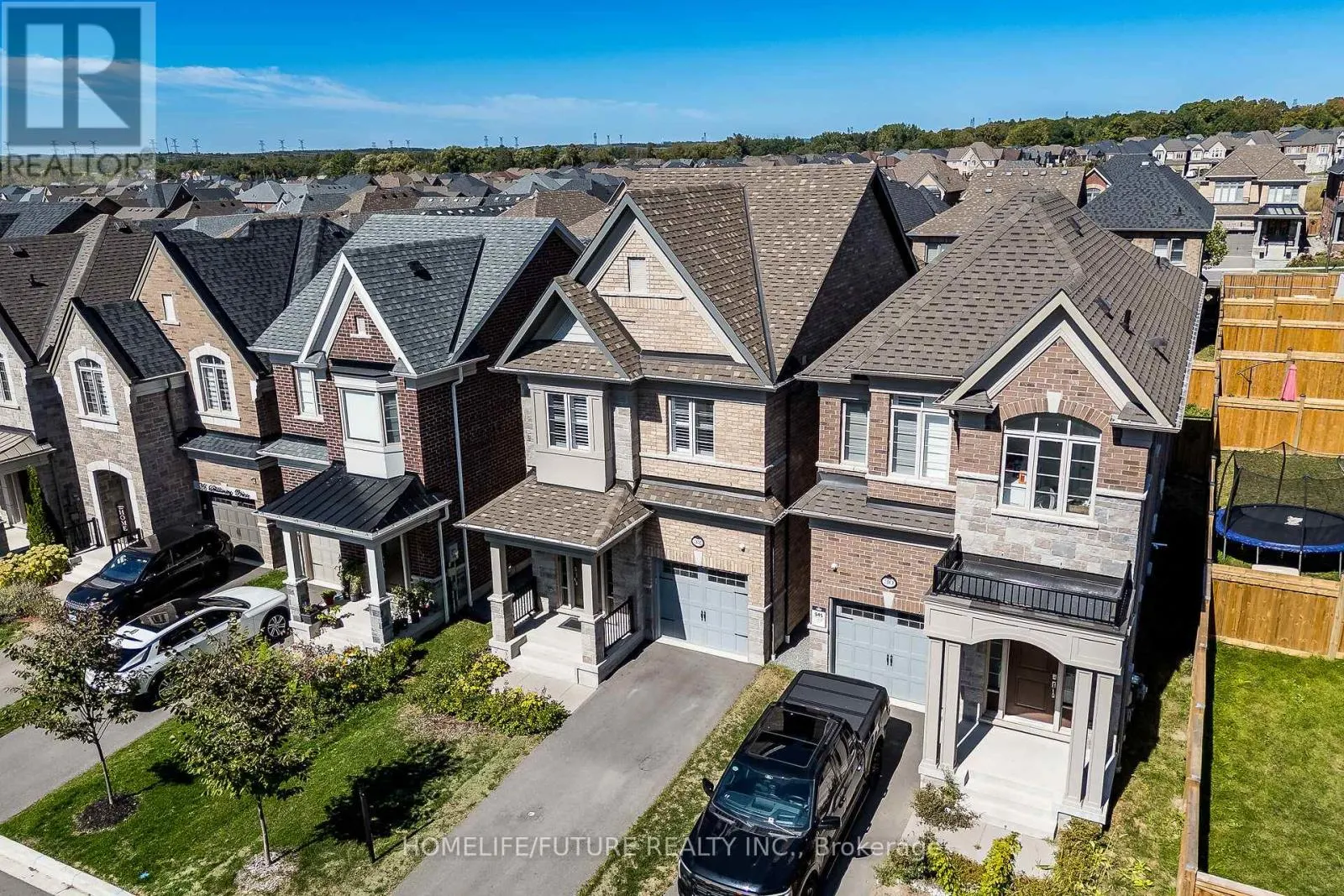 32 GILLIVARY DRIVE
