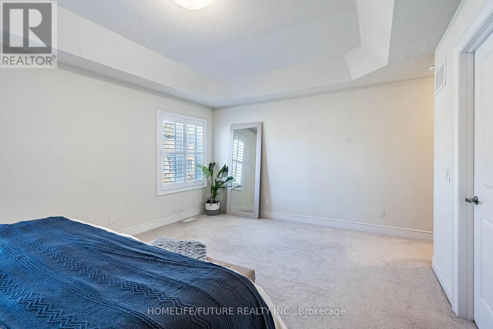 32 GILLIVARY DRIVE