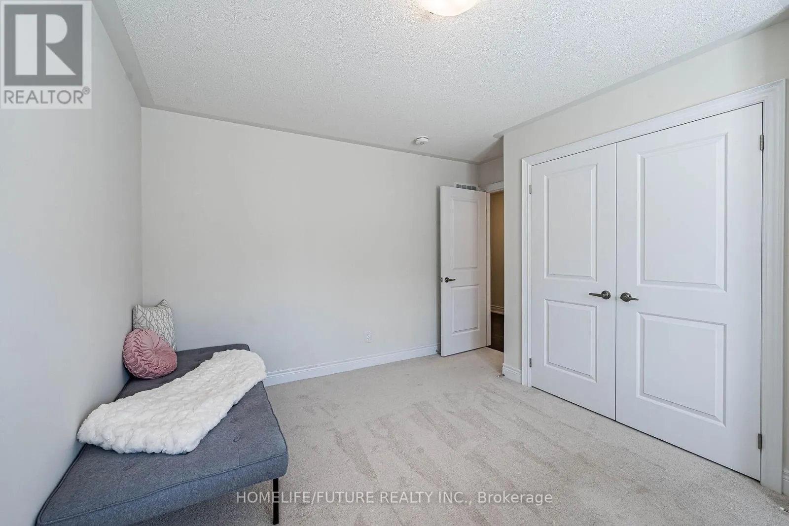 32 GILLIVARY DRIVE