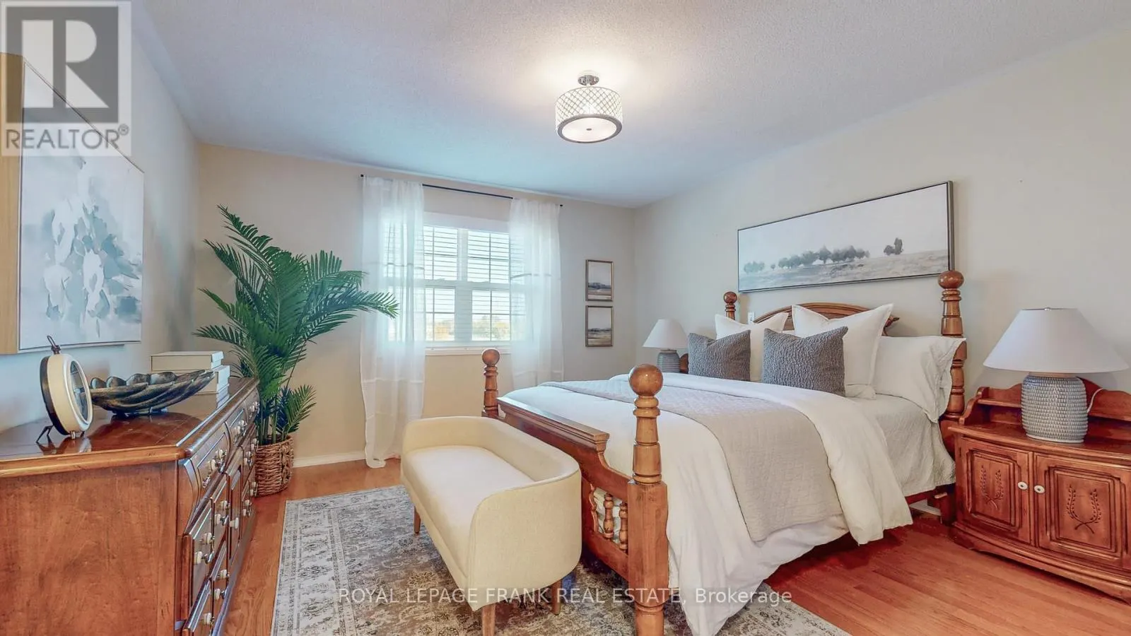 33 BEXLEY CRESCENT E