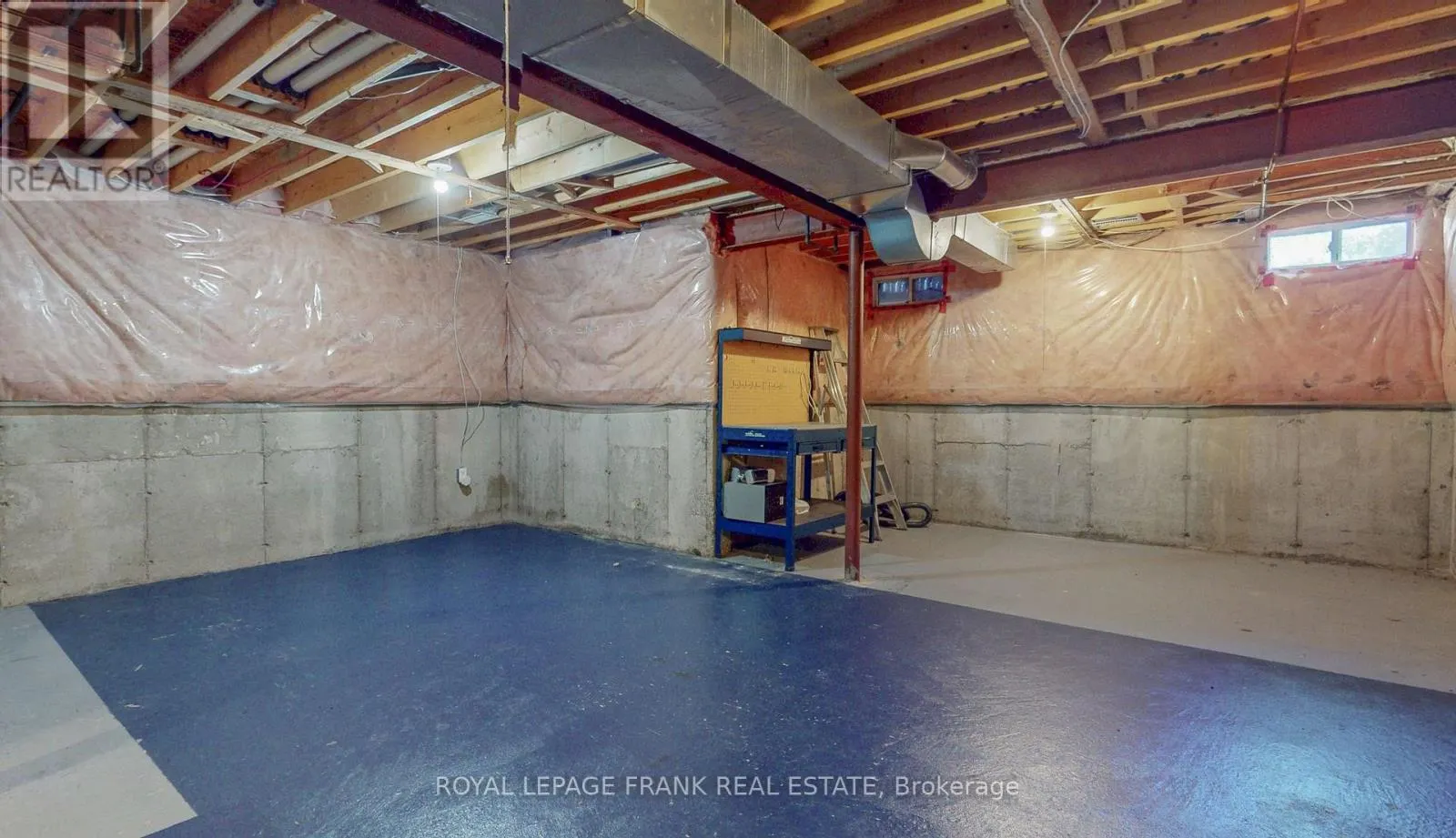 33 BEXLEY CRESCENT E