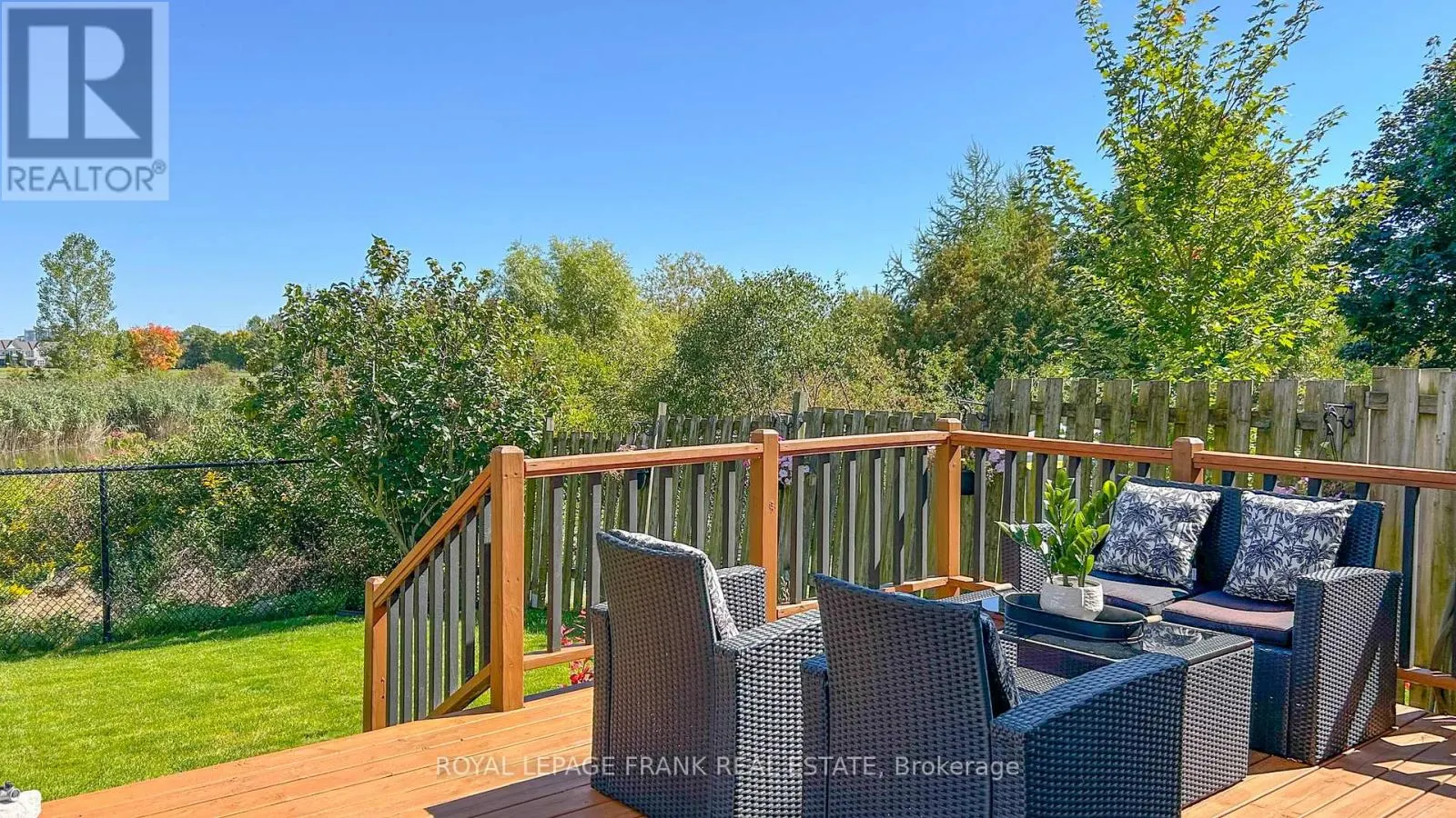 33 BEXLEY CRESCENT E