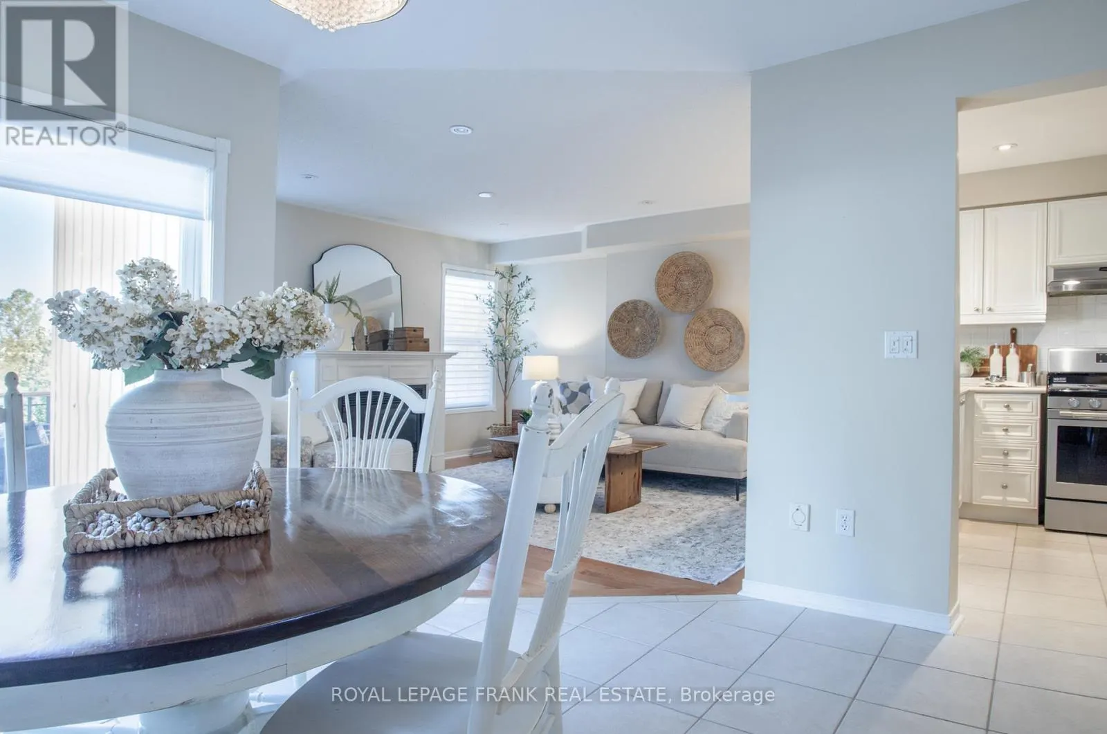 33 BEXLEY CRESCENT E