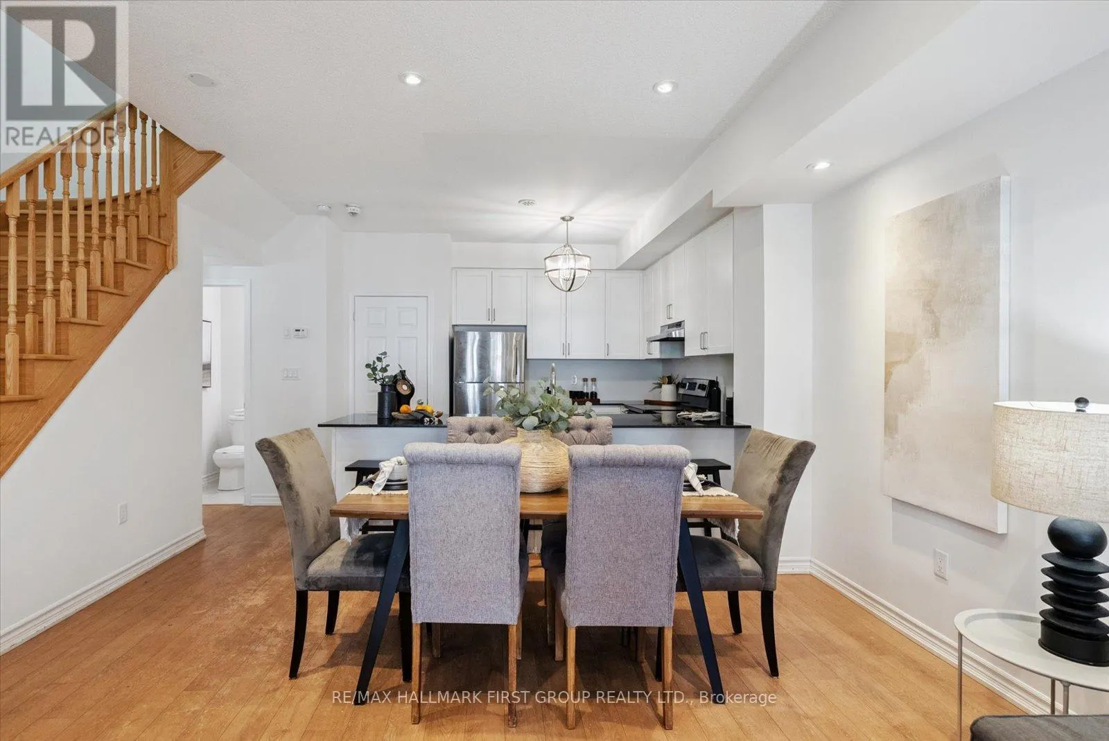 5 - 1060 ST. HILDA'S WAY, #5