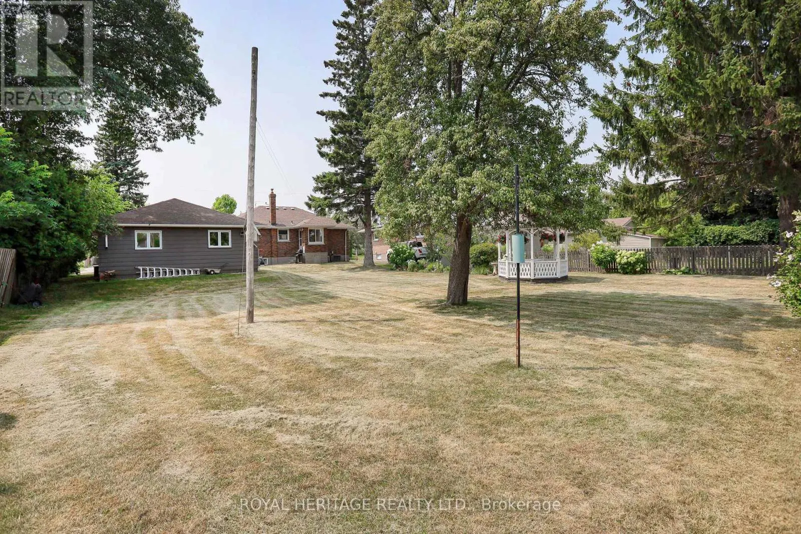 339 NIPIGON STREET E