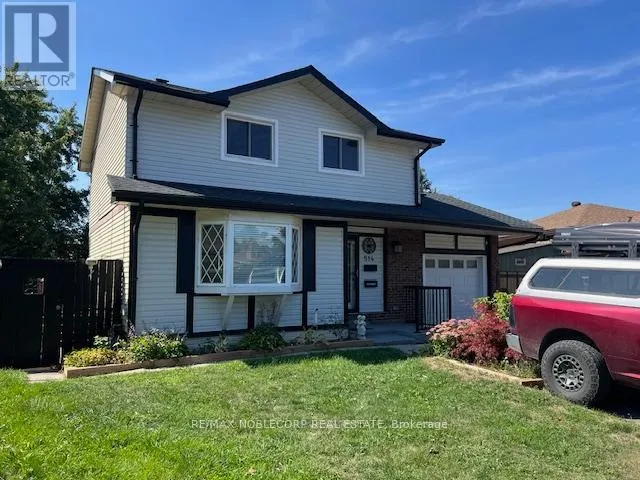 514 CAPILANO COURT
