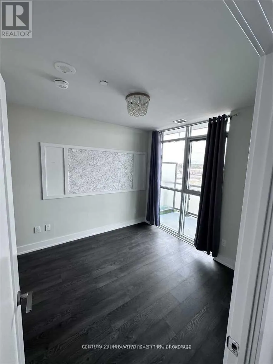 709 - 2550 SIMCOE STREET N