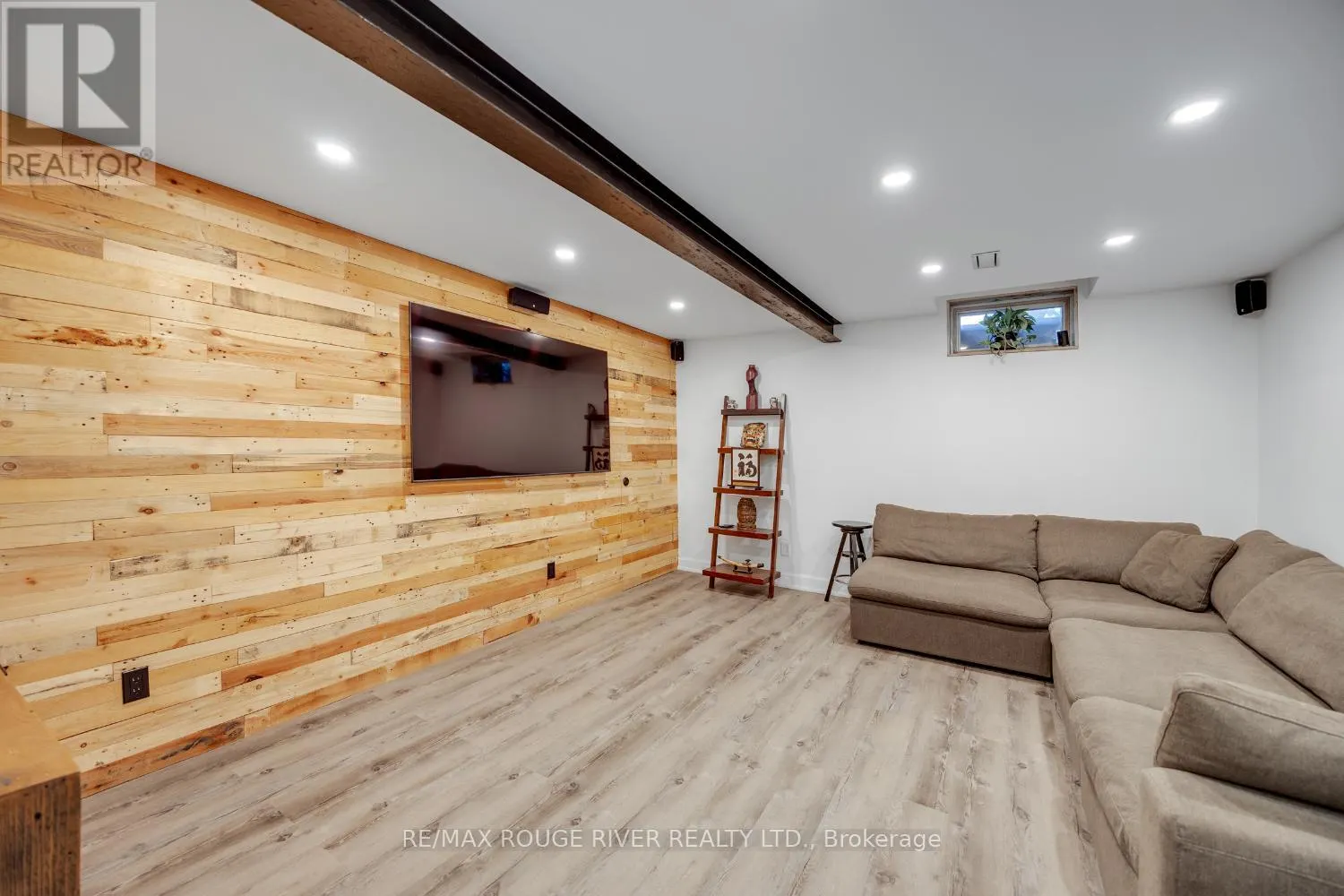 21 RAINE DRIVE