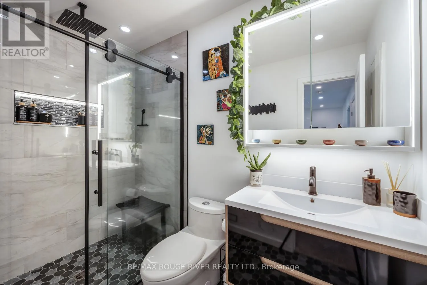 21 RAINE DRIVE