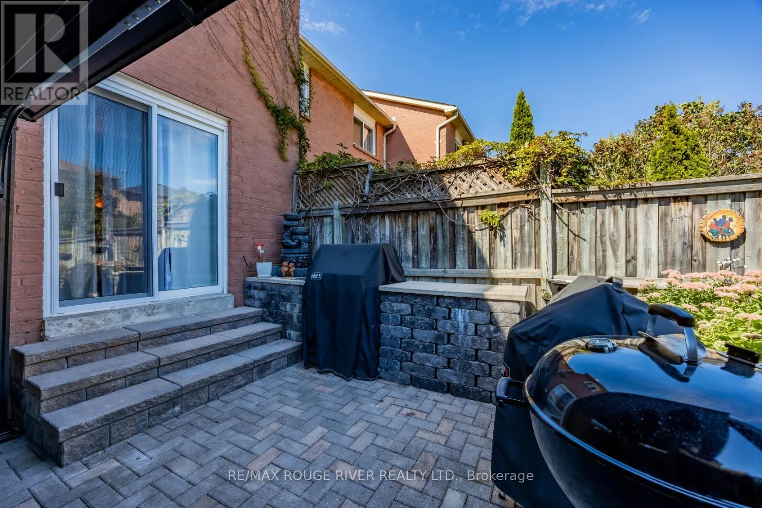 21 RAINE DRIVE