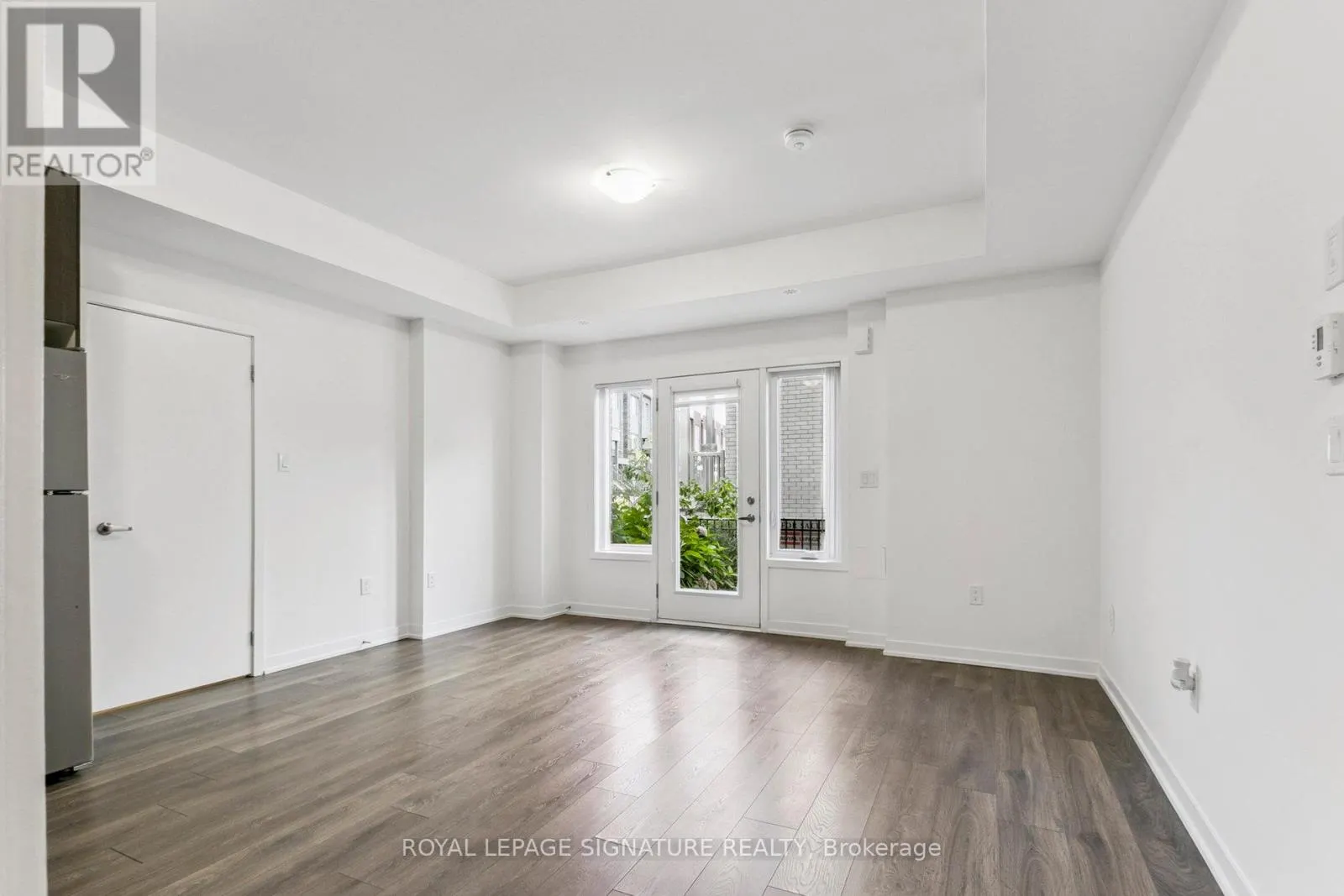 302 - 1525 KINGSTON ROAD