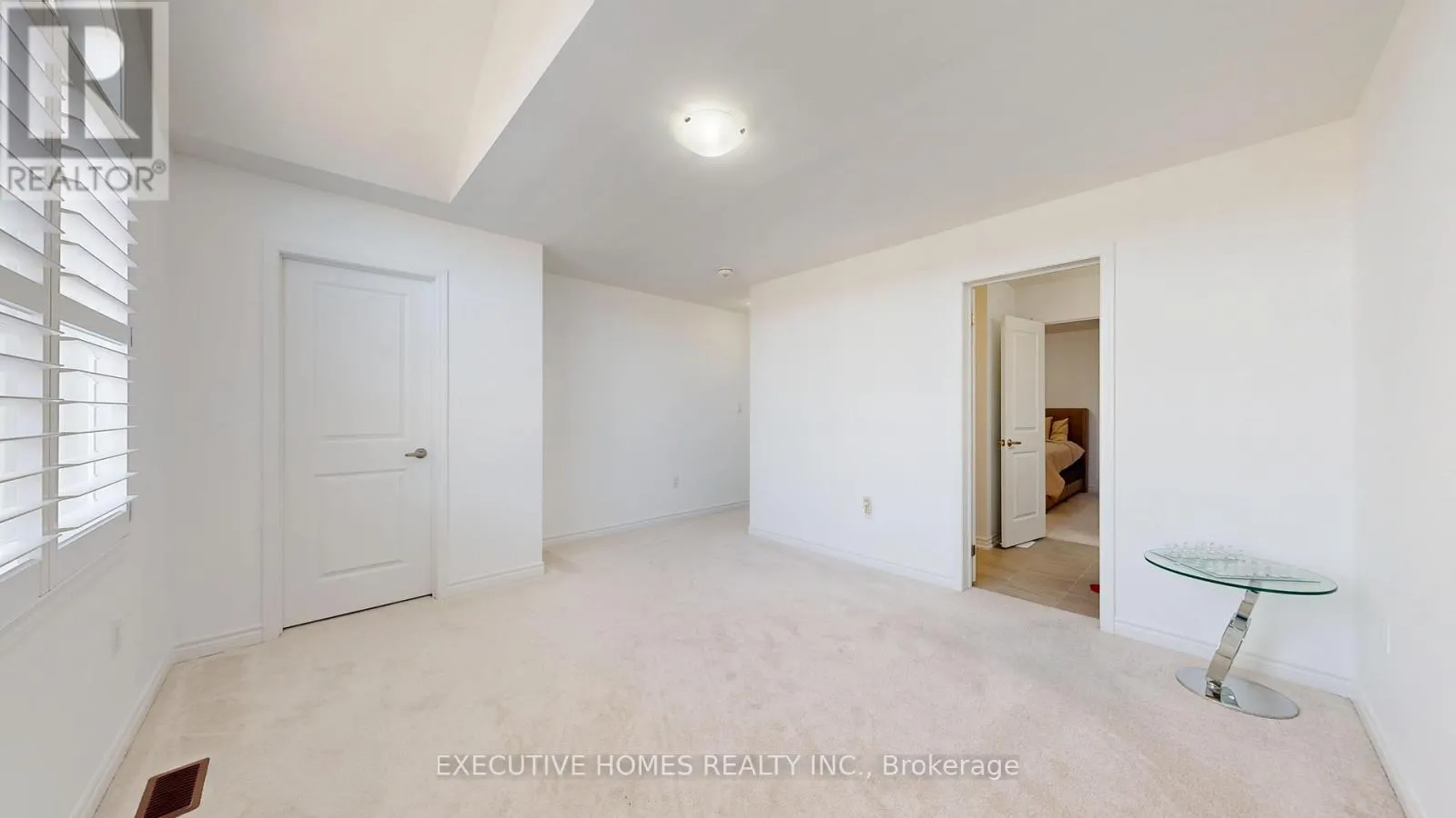 2885 FOXDEN SQUARE