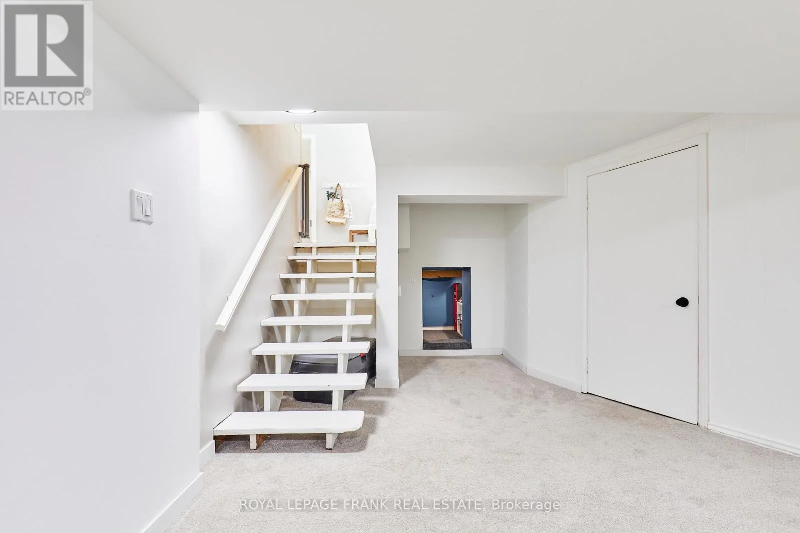 24 ROSER CRESCENT