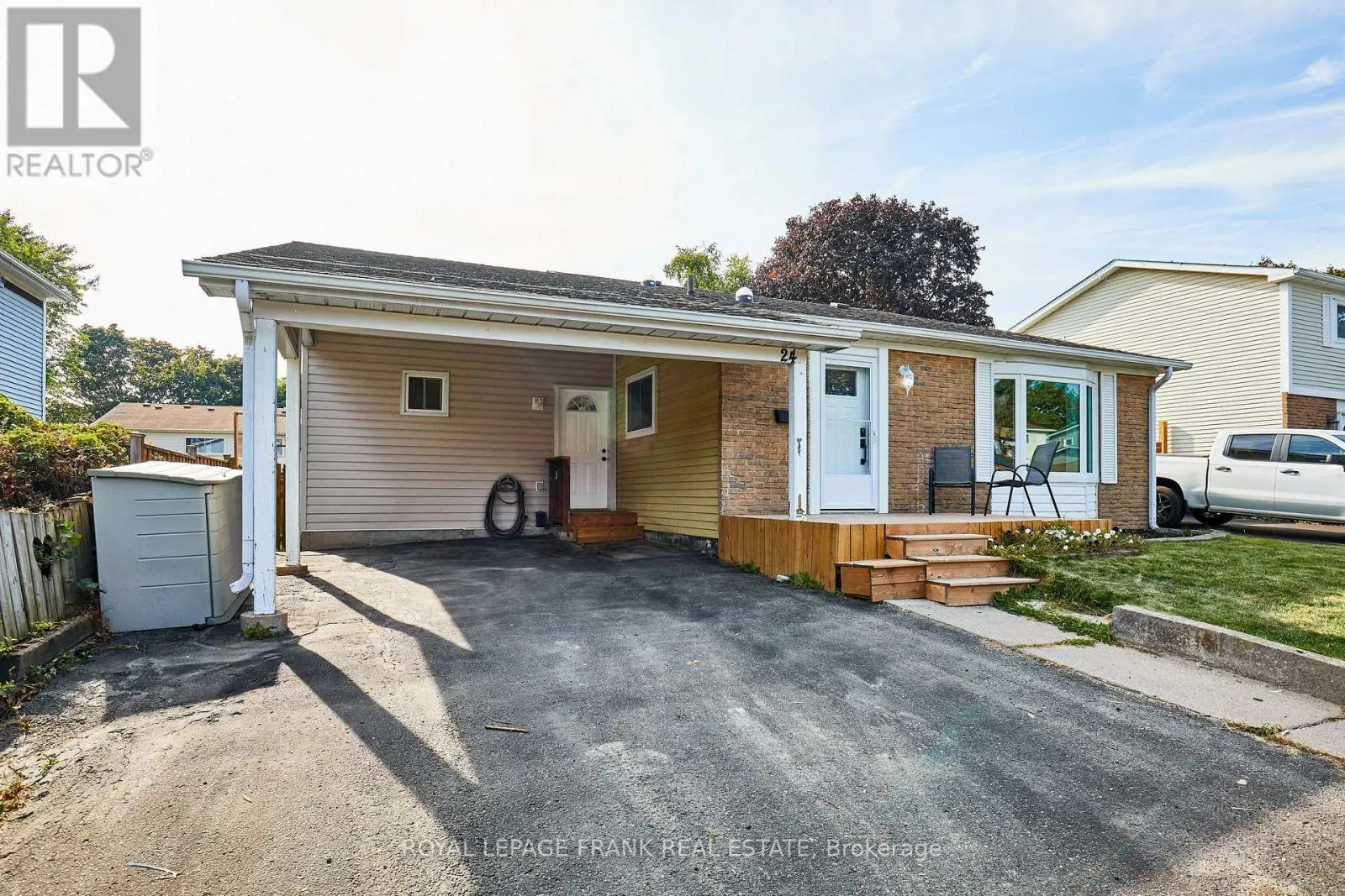 24 ROSER CRESCENT