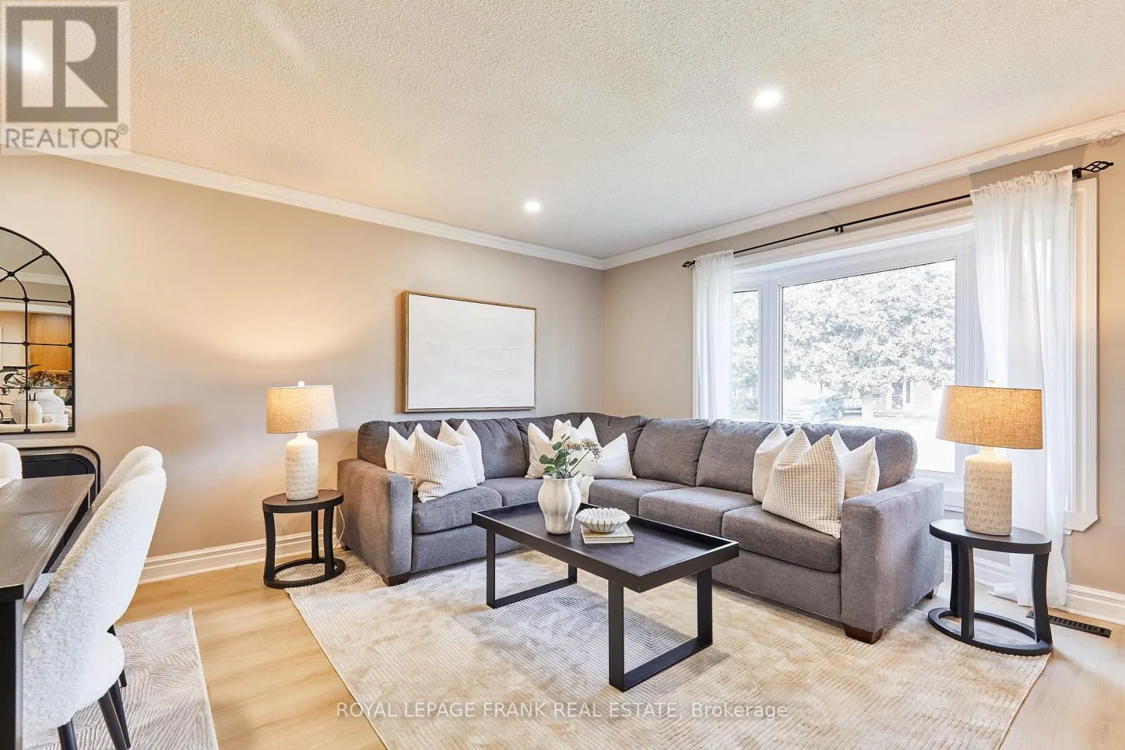 24 ROSER CRESCENT