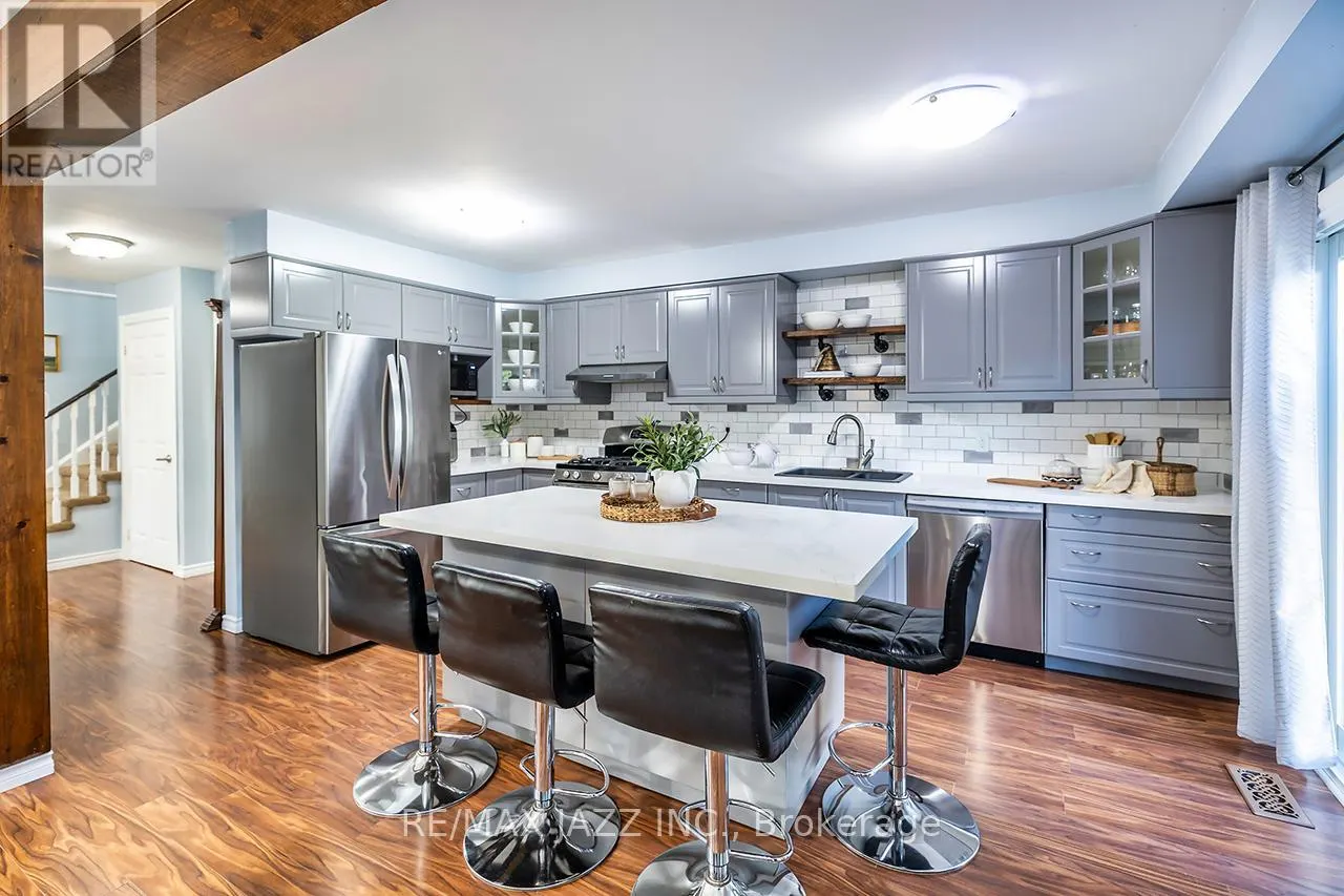 53 VAIL MEADOWS CRESCENT