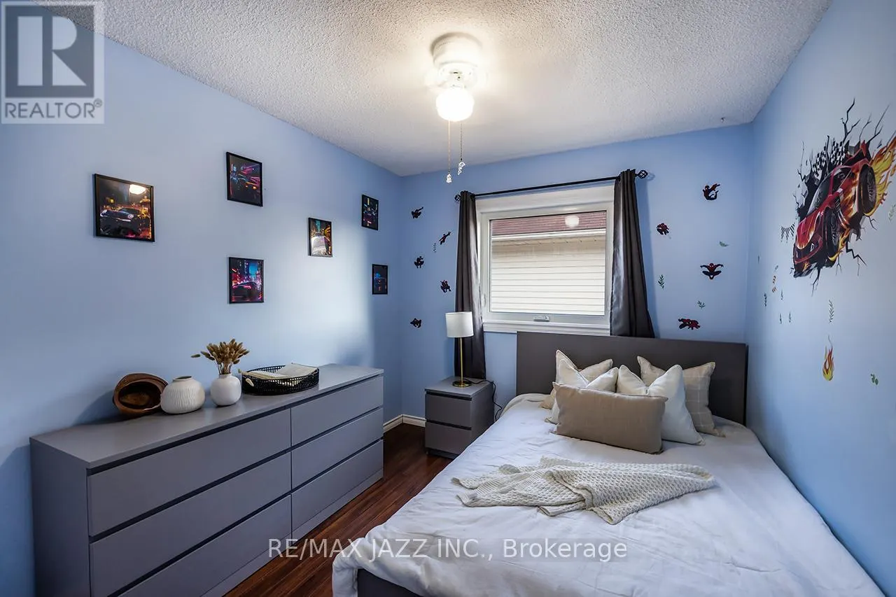 53 VAIL MEADOWS CRESCENT
