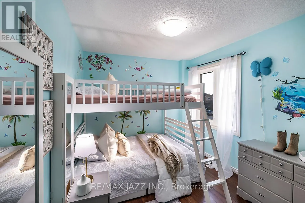 53 VAIL MEADOWS CRESCENT