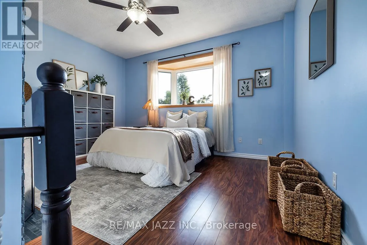 53 VAIL MEADOWS CRESCENT
