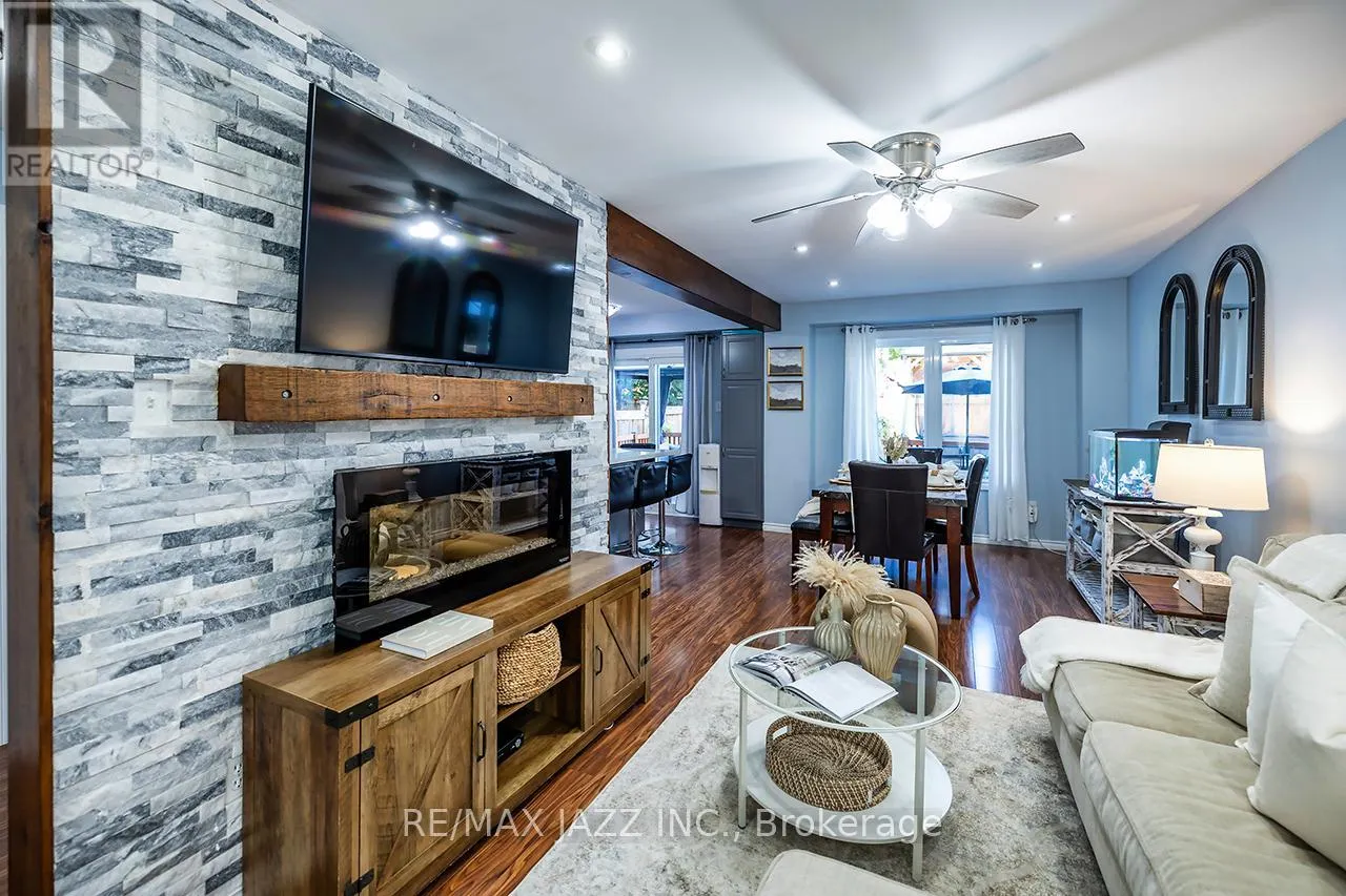 53 VAIL MEADOWS CRESCENT