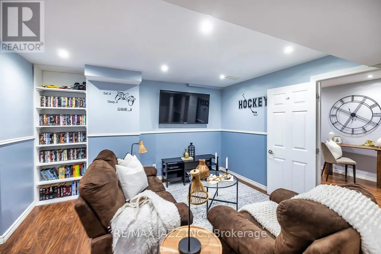 53 VAIL MEADOWS CRESCENT