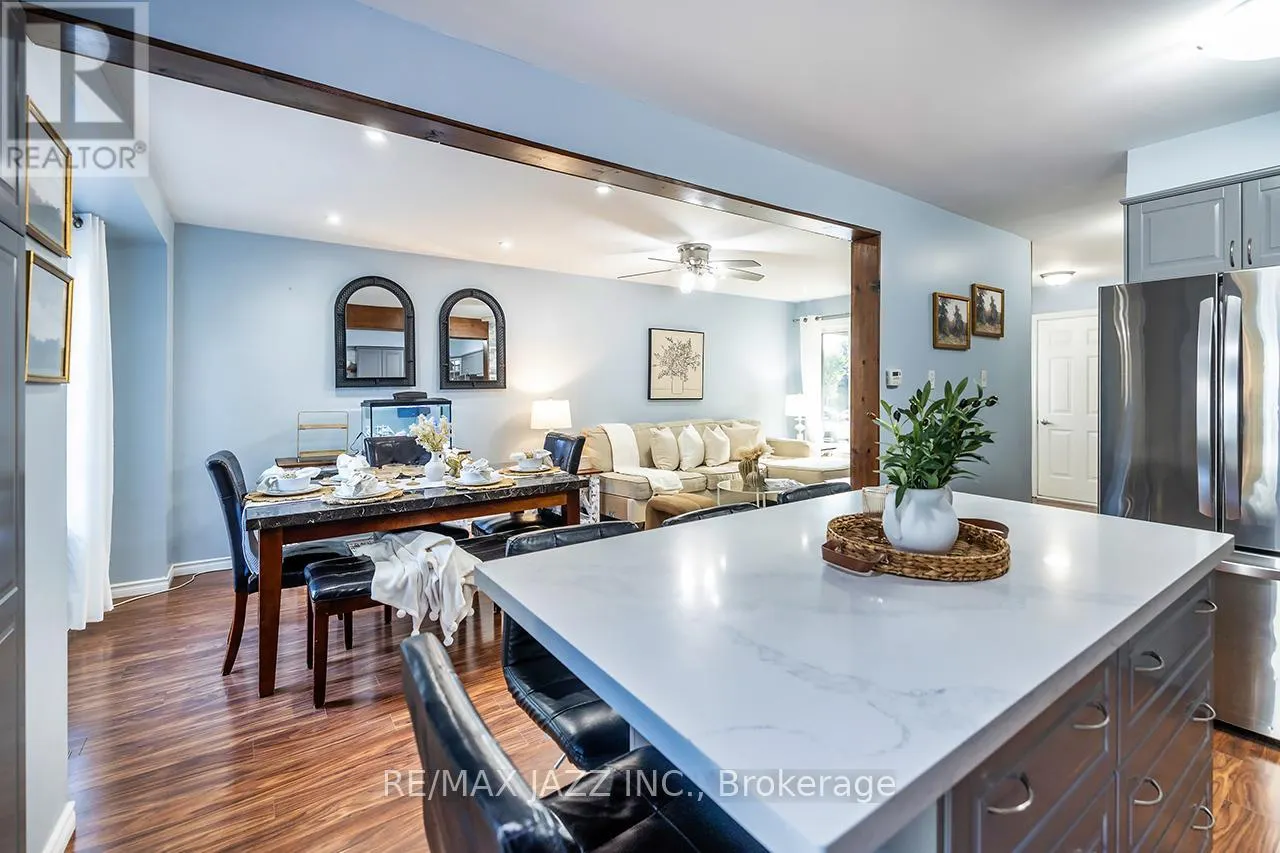 53 VAIL MEADOWS CRESCENT