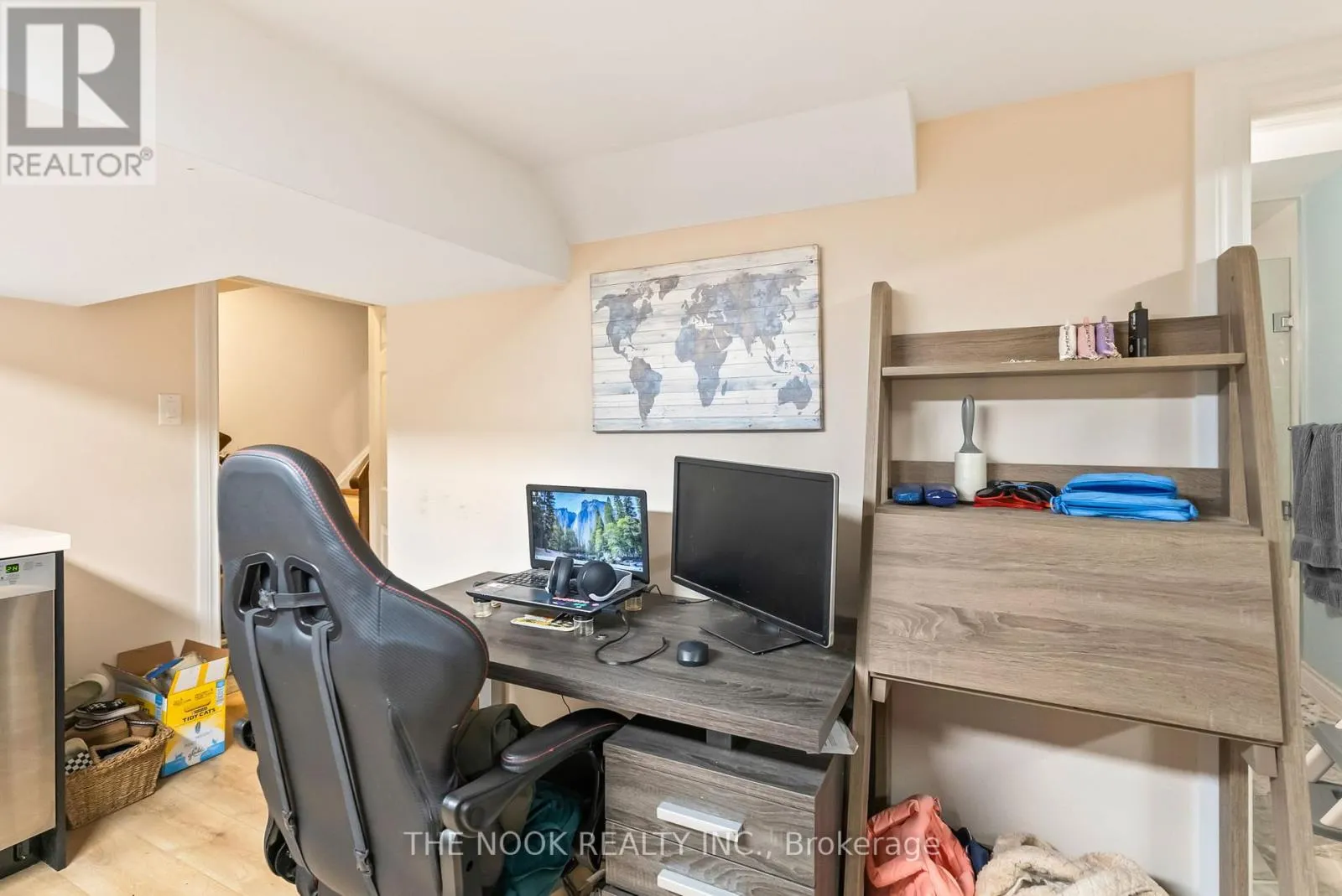 1041 MEADOWRIDGE CRESCENT