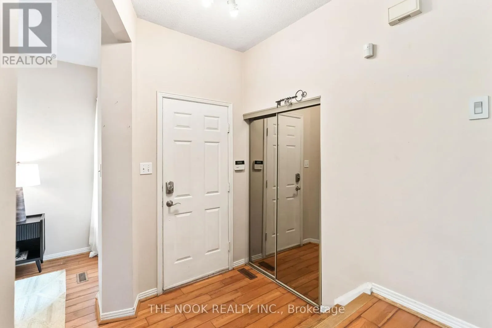1041 MEADOWRIDGE CRESCENT
