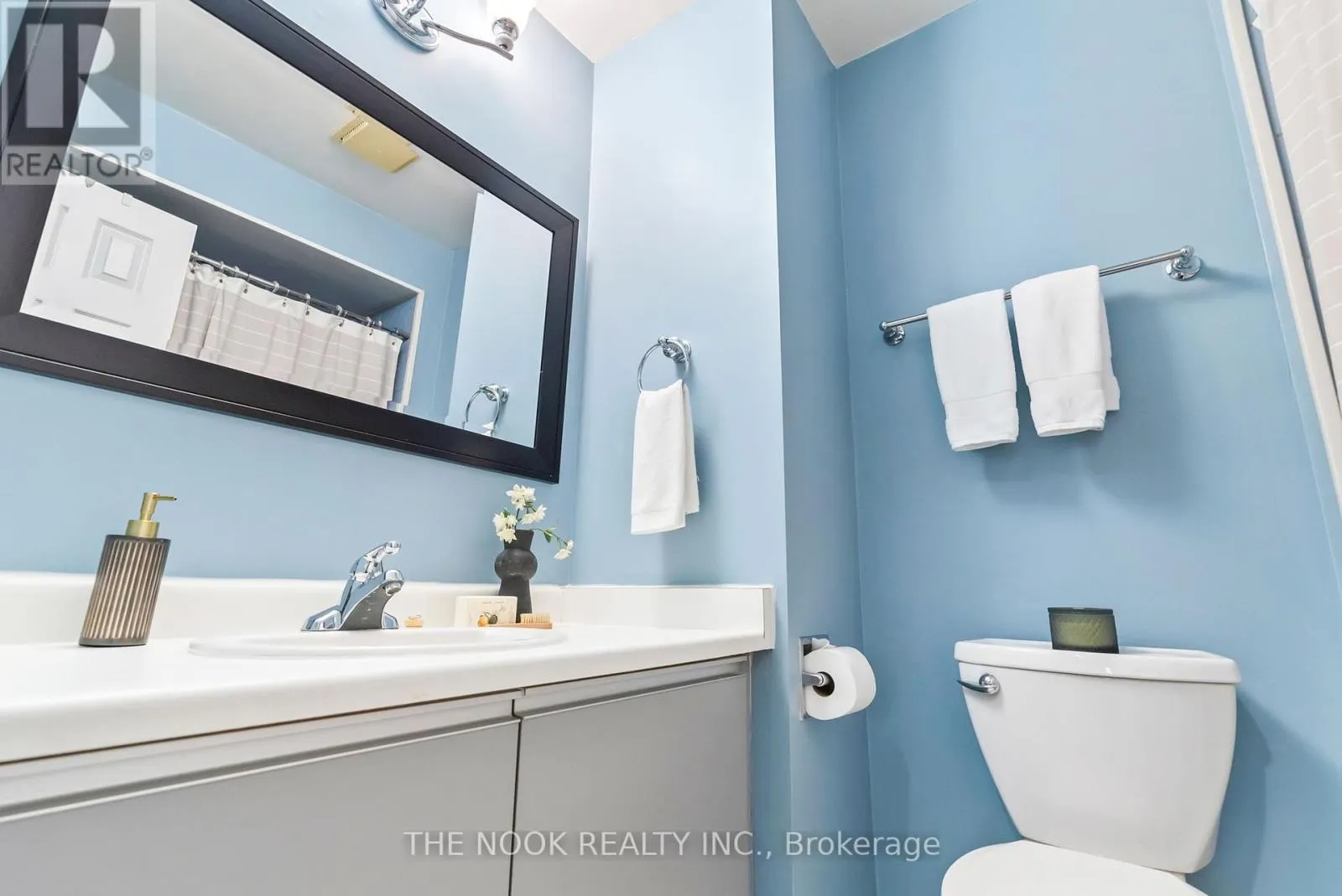 1041 MEADOWRIDGE CRESCENT