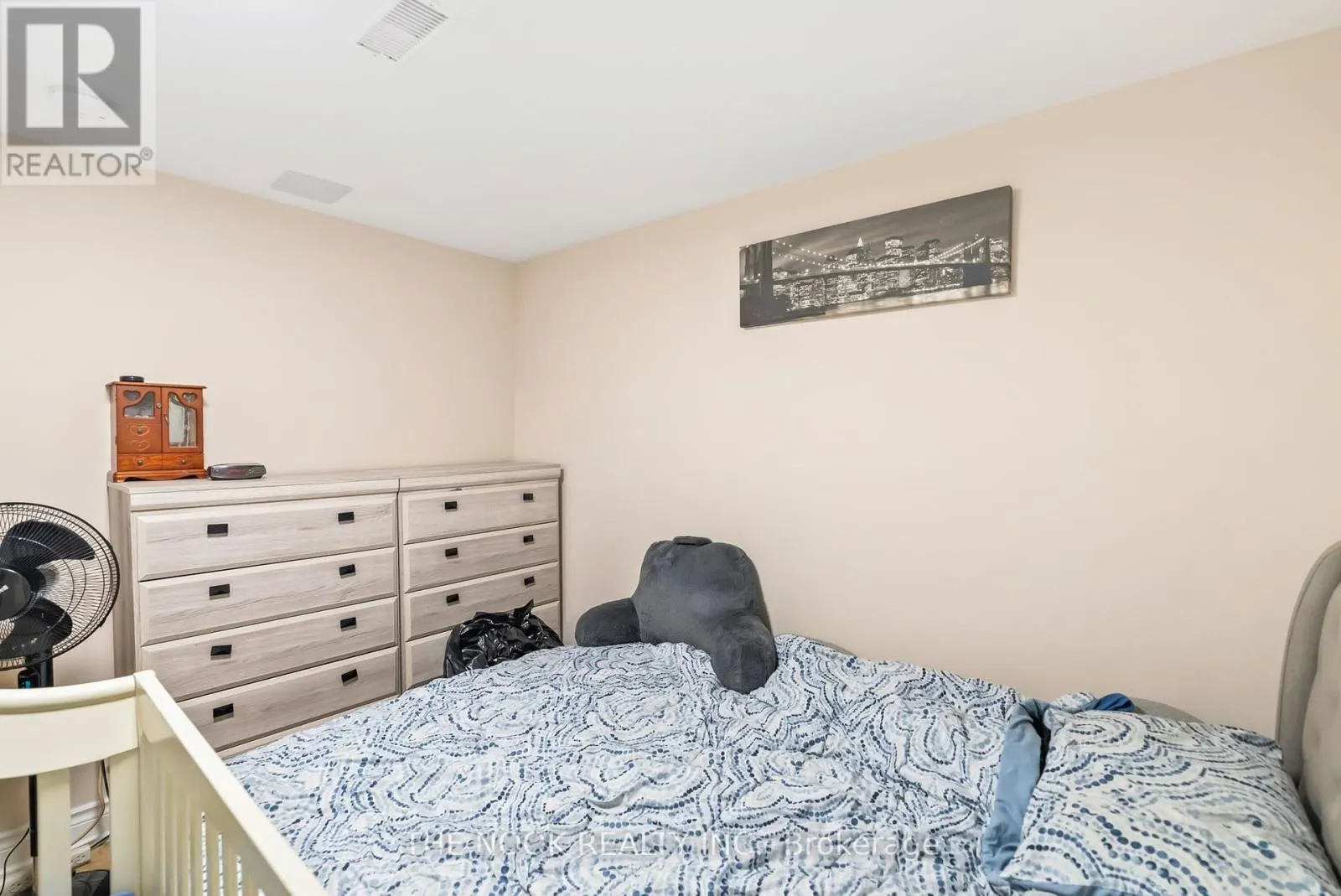 1041 MEADOWRIDGE CRESCENT