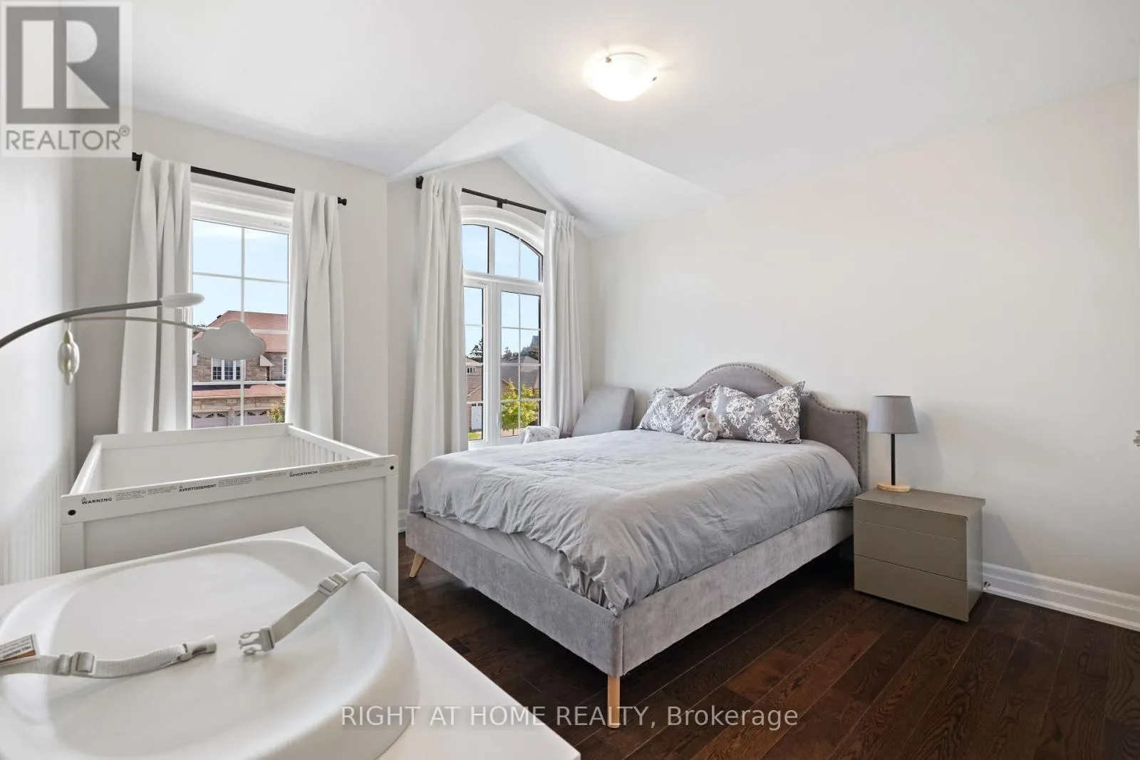 20B LEAFIELD STREET