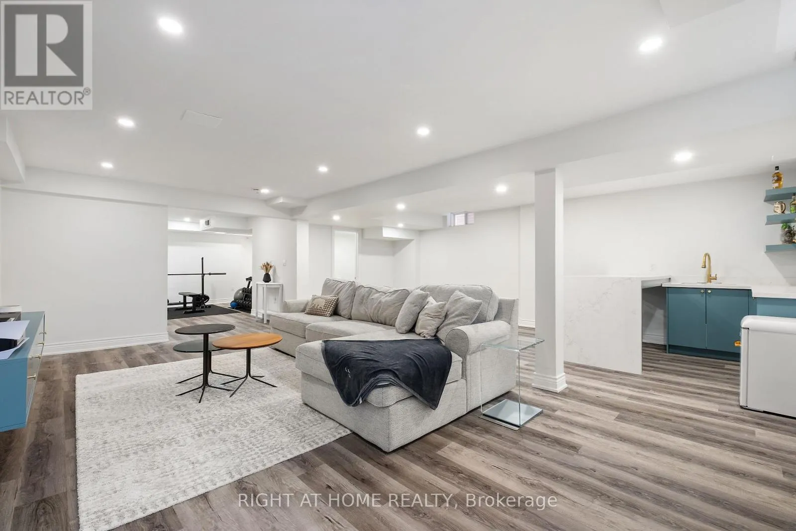 20B LEAFIELD STREET