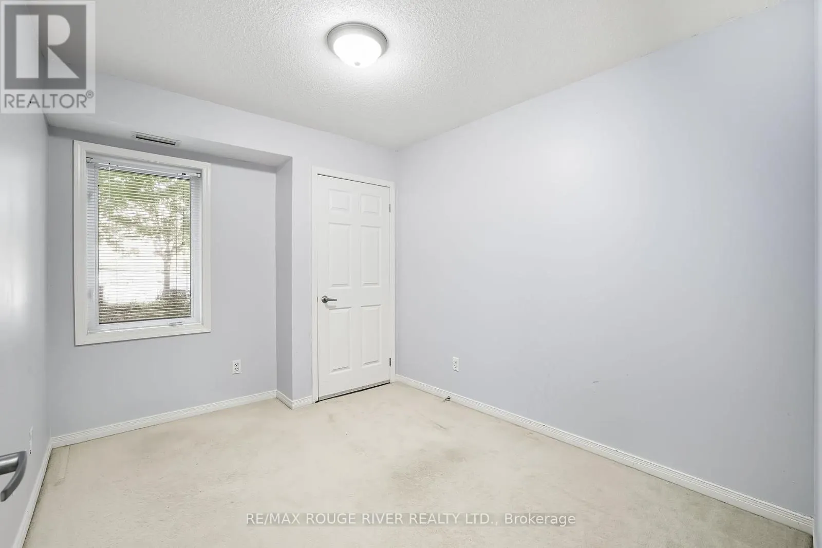 104 - 120 ASPEN SPRINGS DRIVE, #104