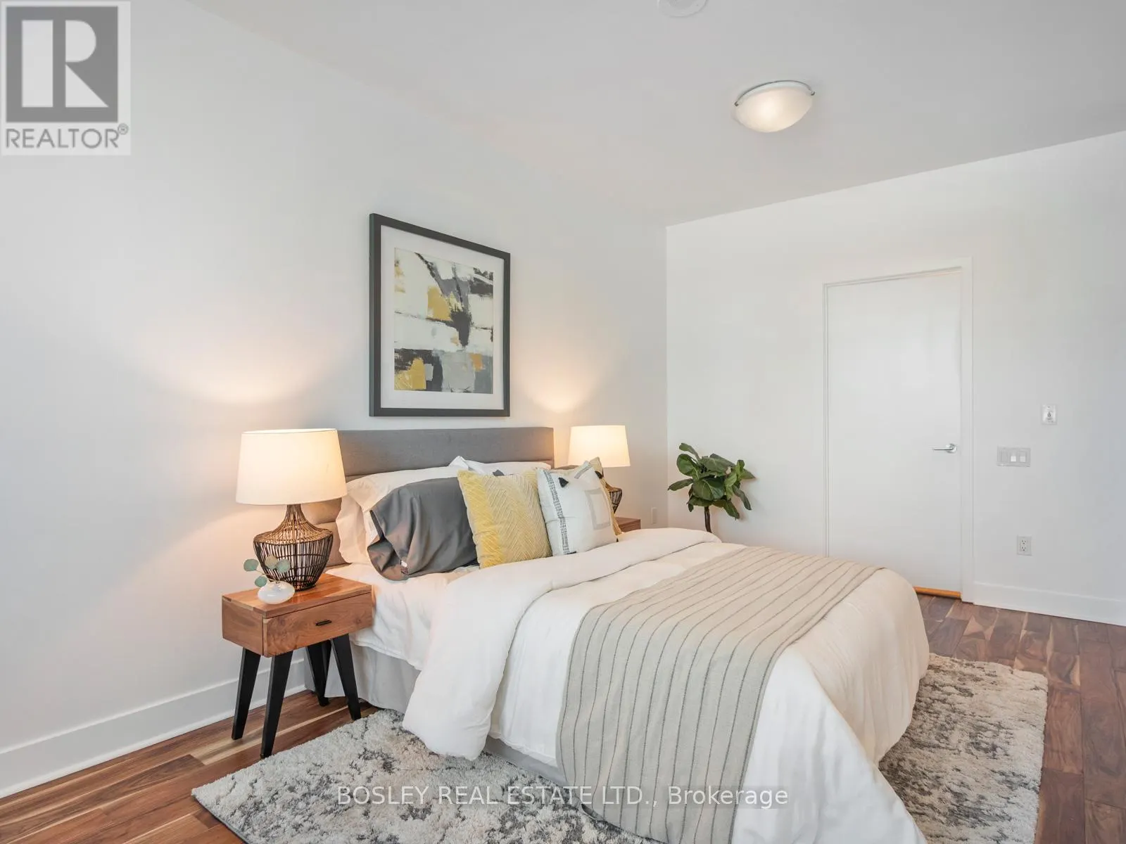 TH 1 - 1048 BROADVIEW AVENUE