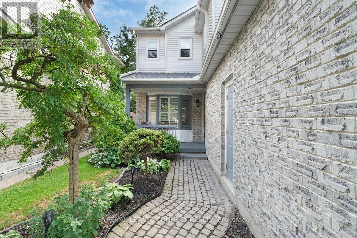 54 PARKLAWN DRIVE S
