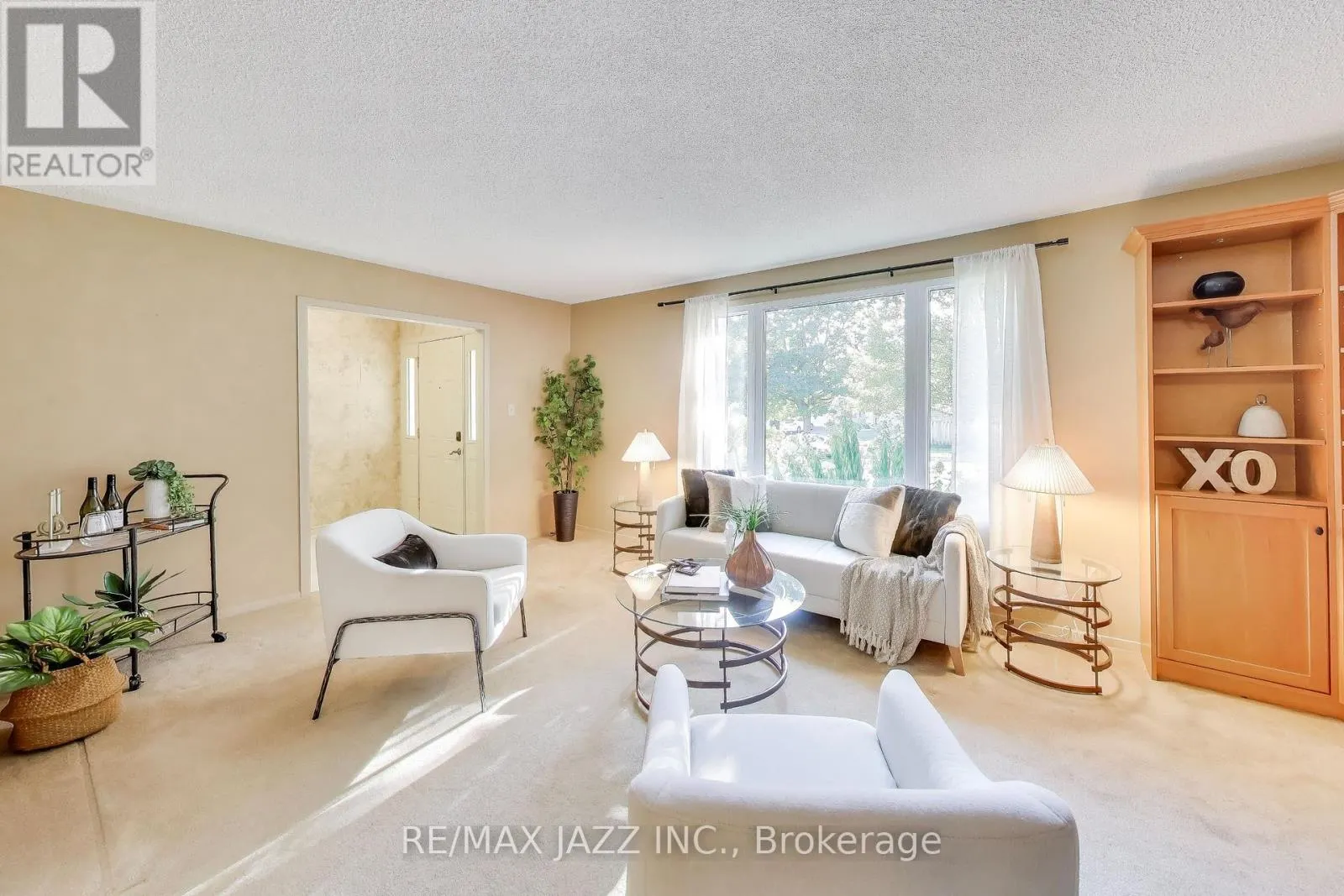 417 CRESTWOOD DRIVE