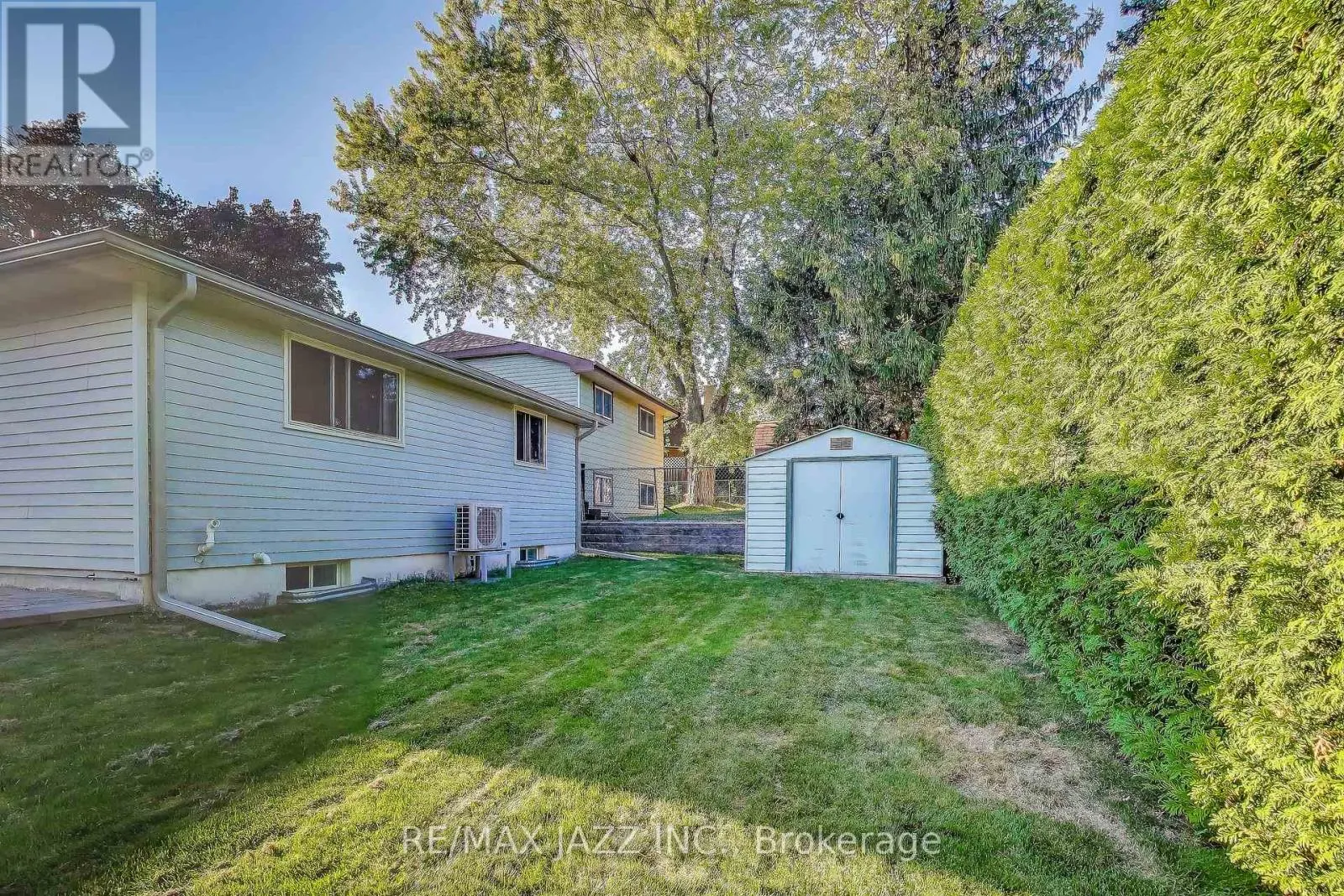 417 CRESTWOOD DRIVE