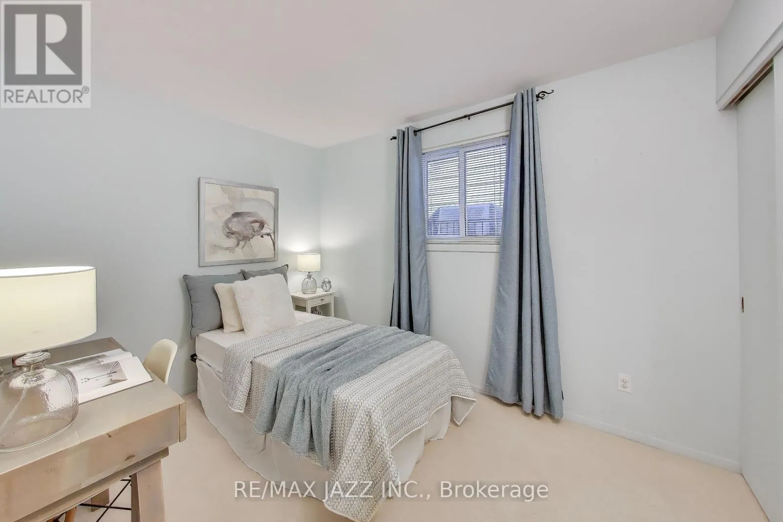 417 CRESTWOOD DRIVE