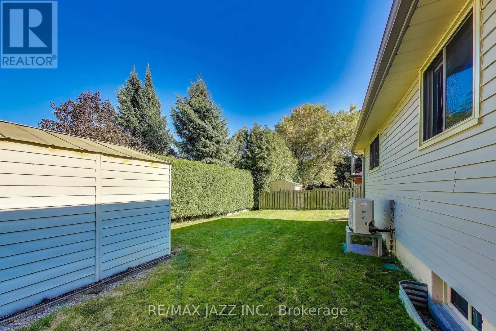 417 CRESTWOOD DRIVE